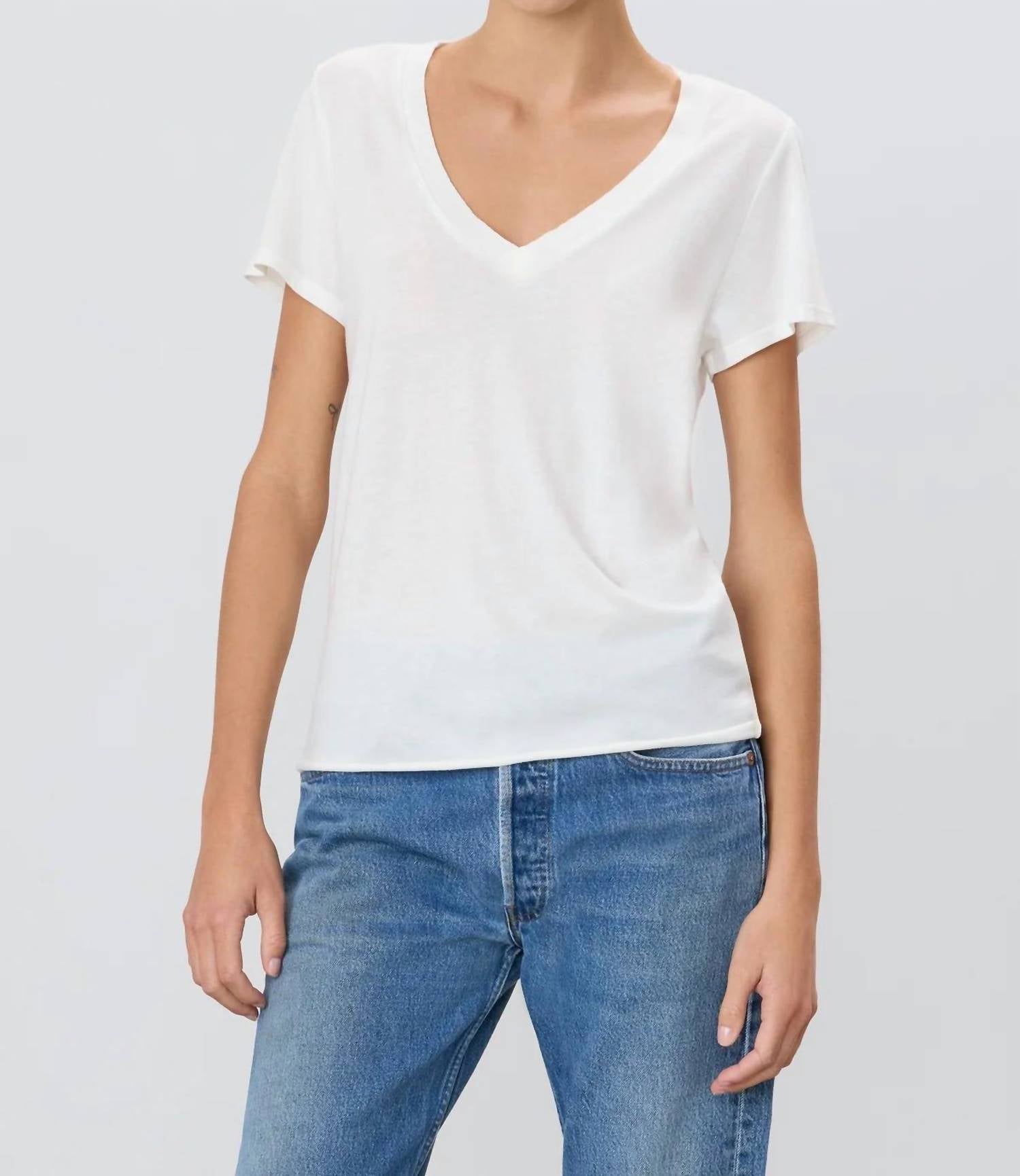 Eterne - Relaxed Fit V-neck T-shirt