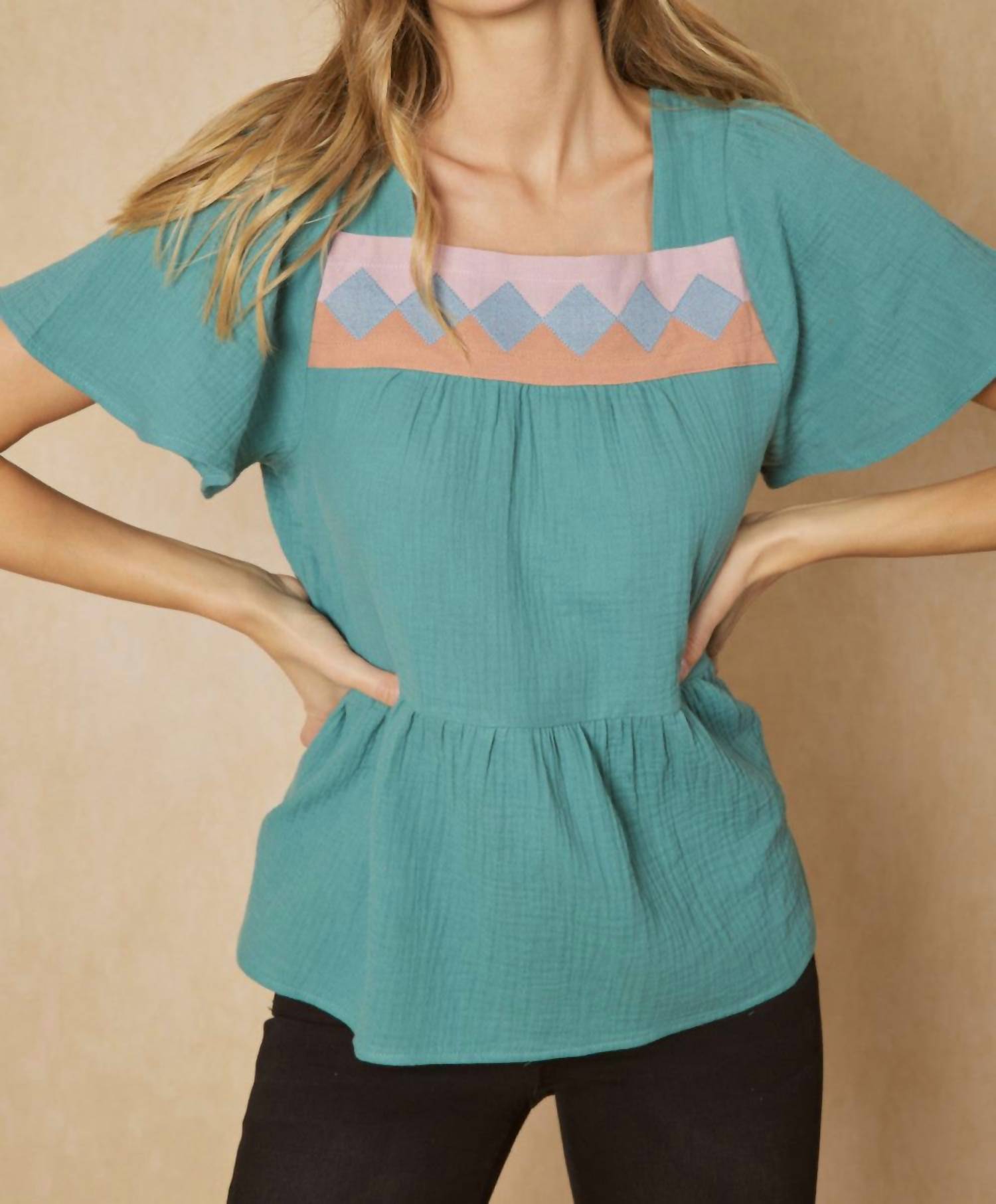 Entro - Geometric Design Peplum Top