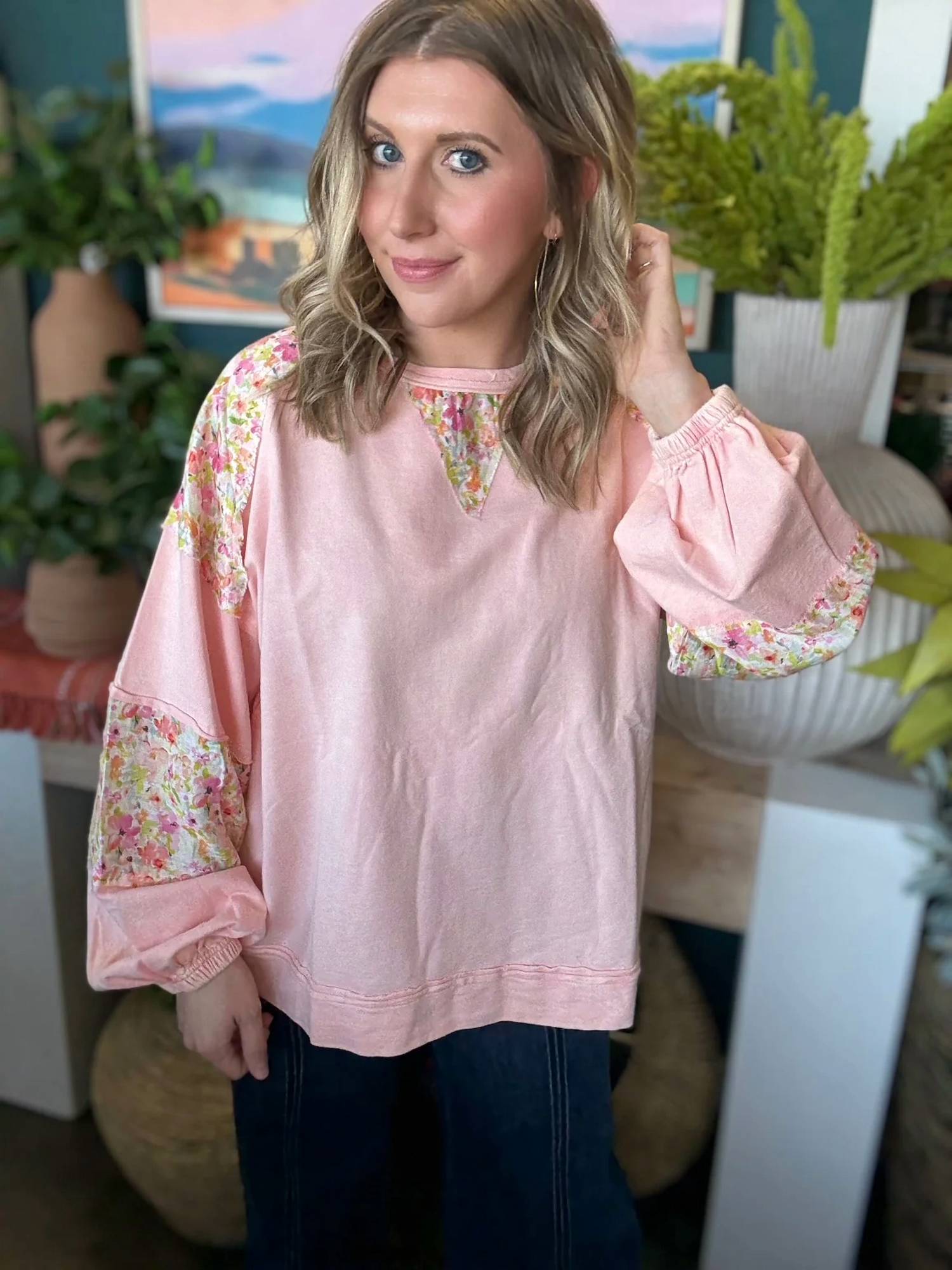 Sage+Fig - Floral Accent Pullover Top