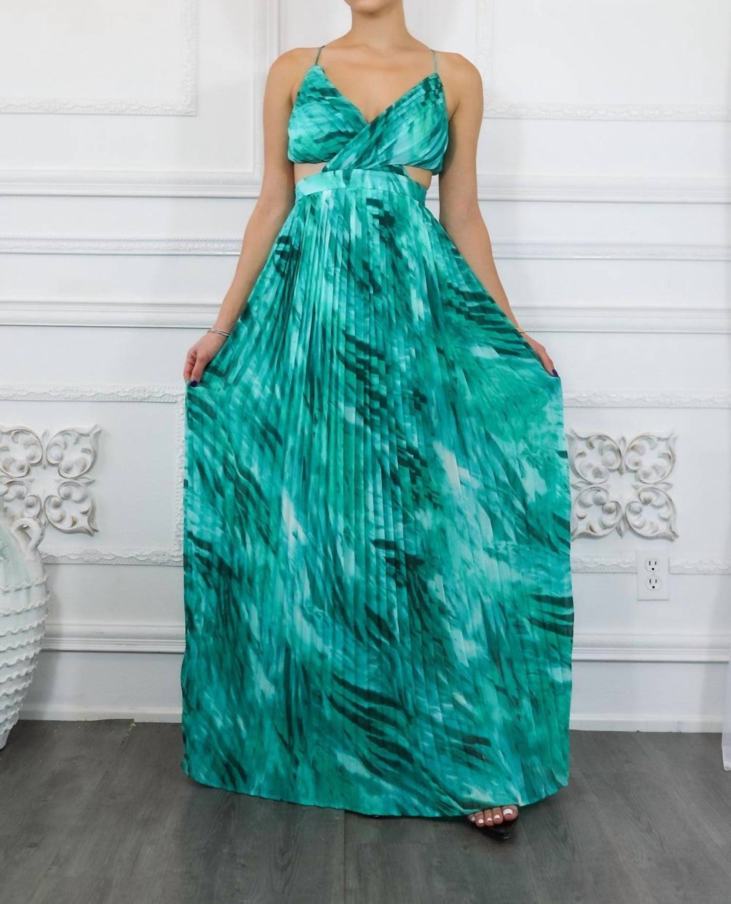 Surelymine - Pleated Cut Out Chiffon Maxi Dress
