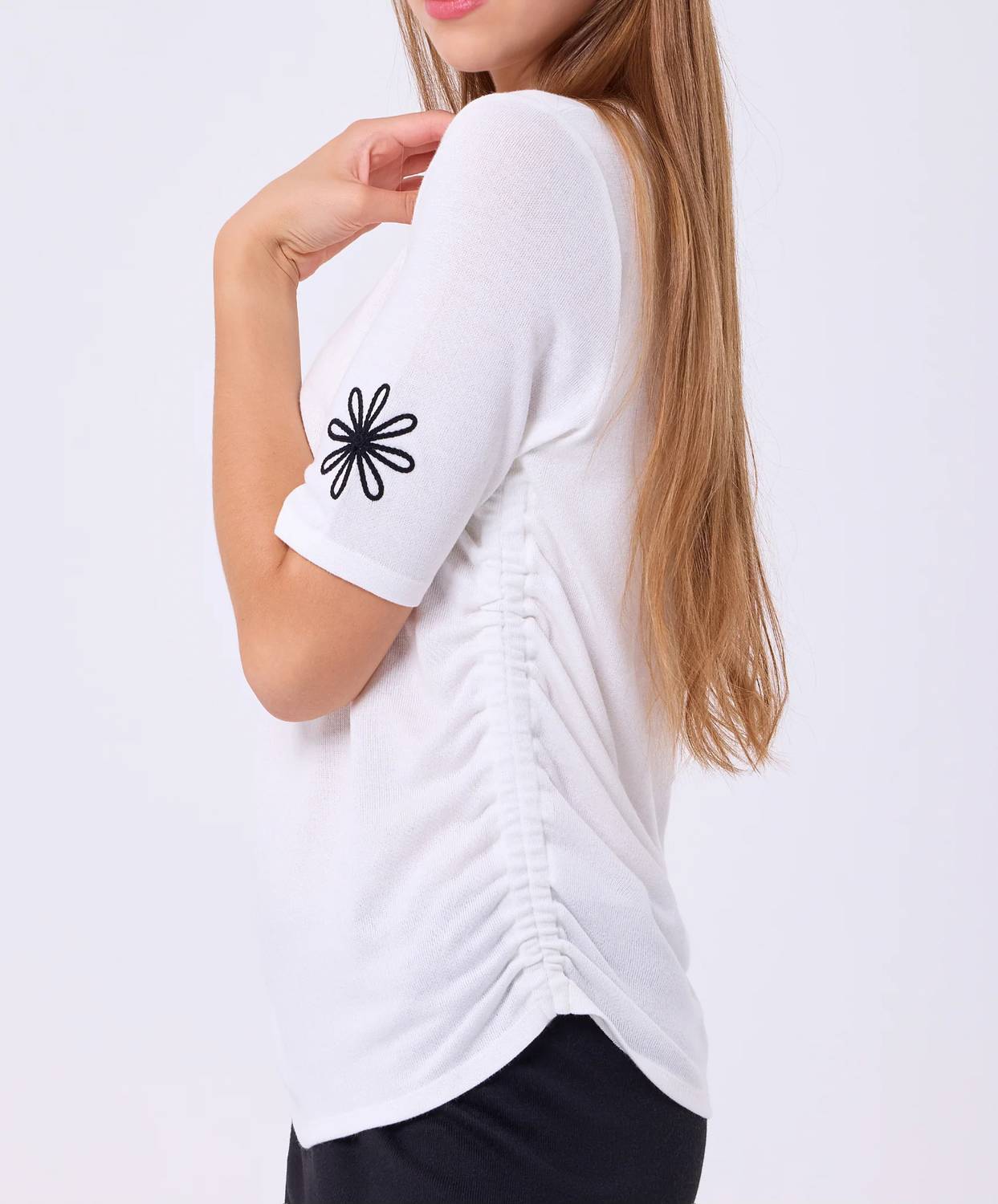 French Kyss - Short Sleeve Top With Flower