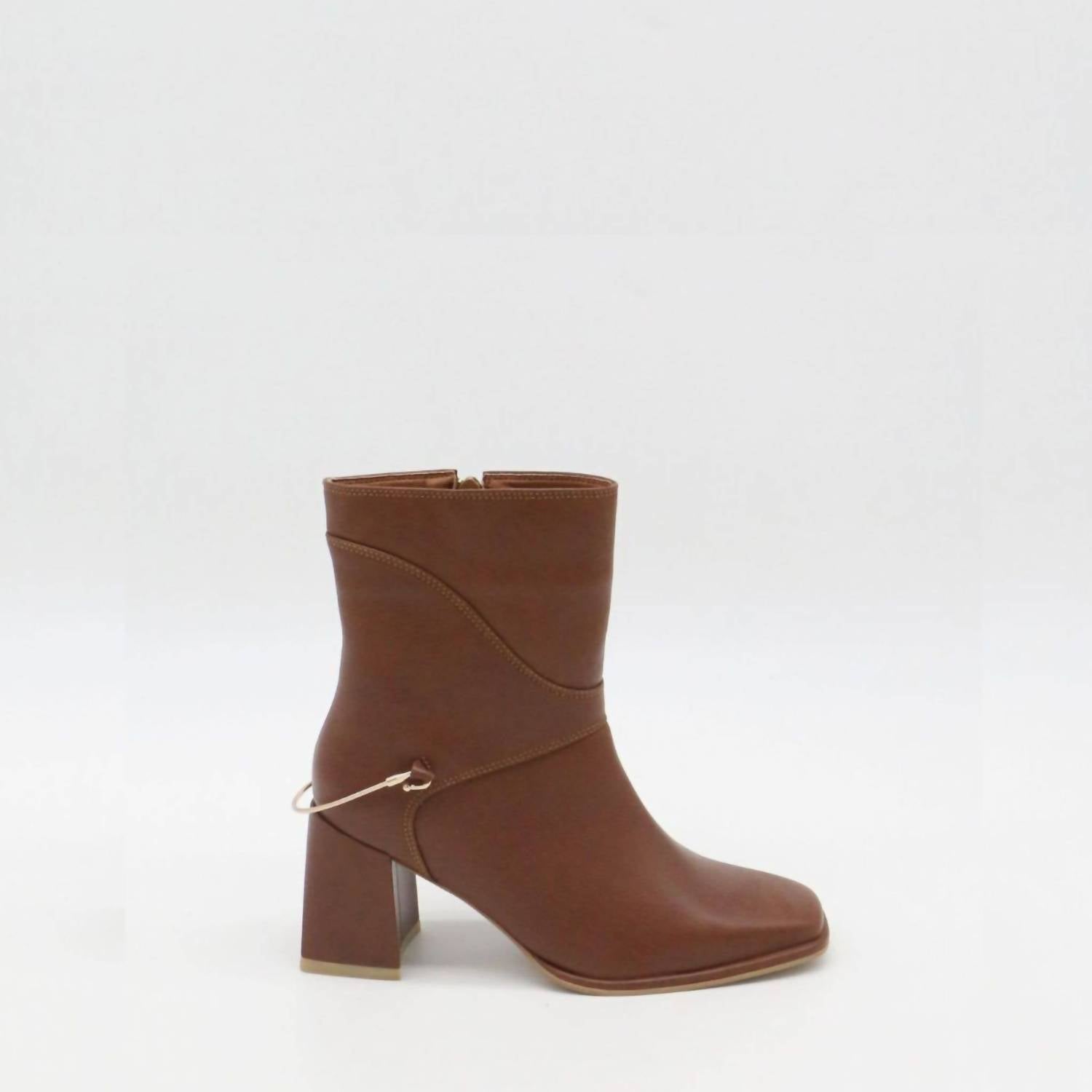 Stivali New York - Women's Amanda Leather Heeled Ankle Booties