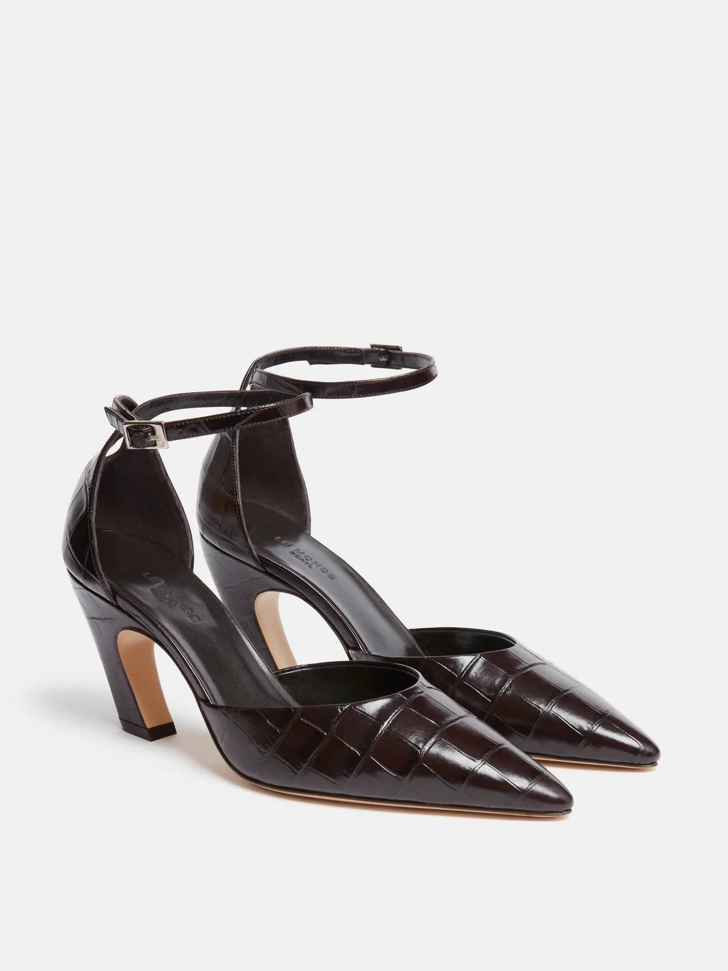 Le Monde Béryl Women's Victoria Croc Embossed Pump in brown - women's heels