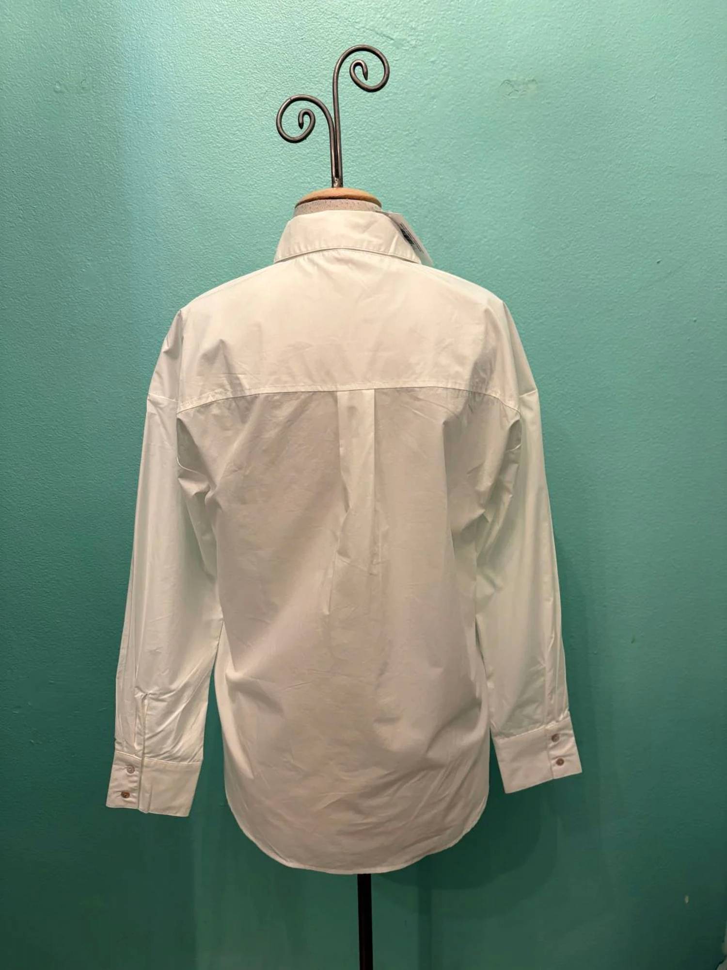 Mododoc - Women's Classic Oversize Shirt