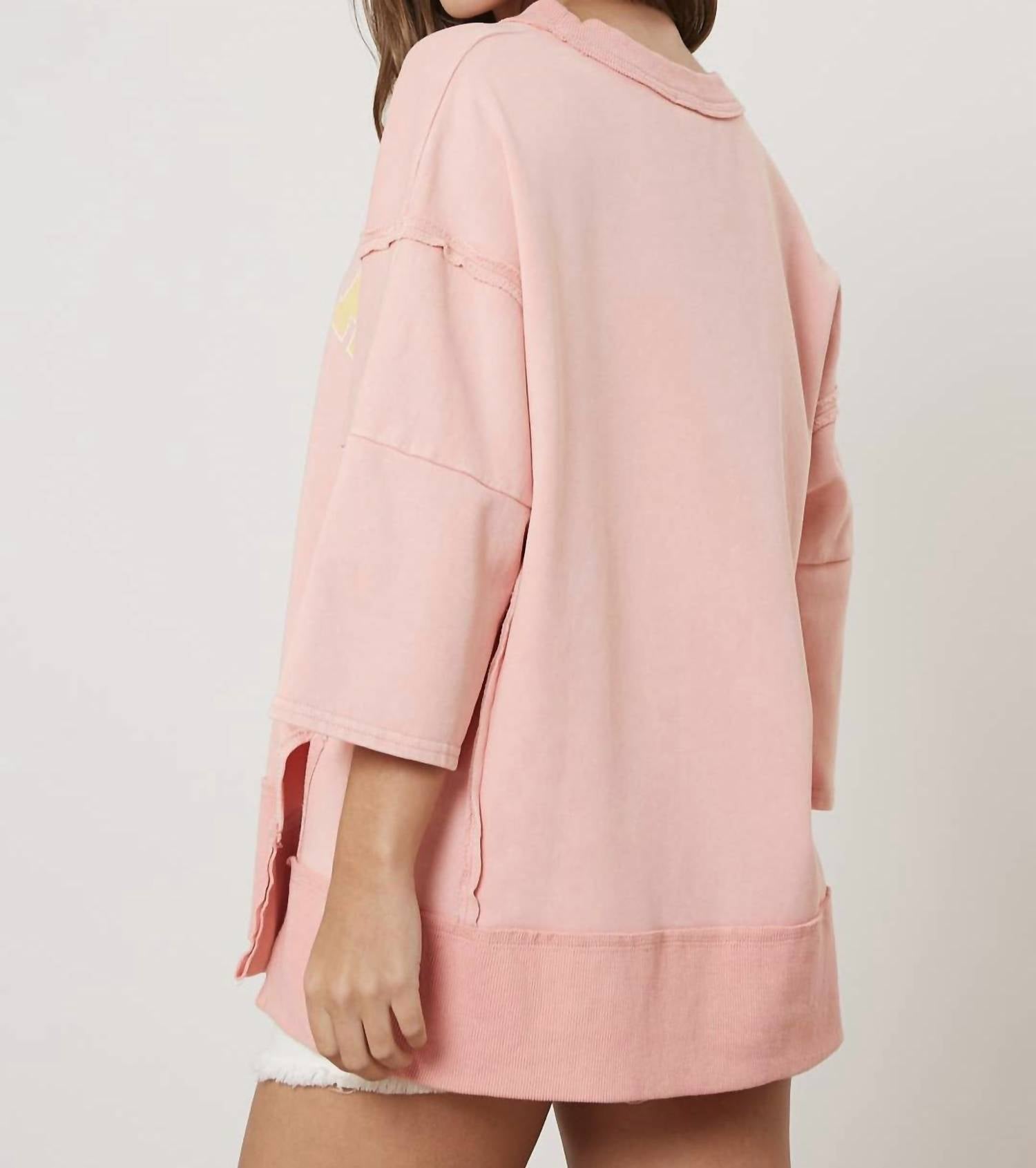 Peach Love - Mama Graphic Tee