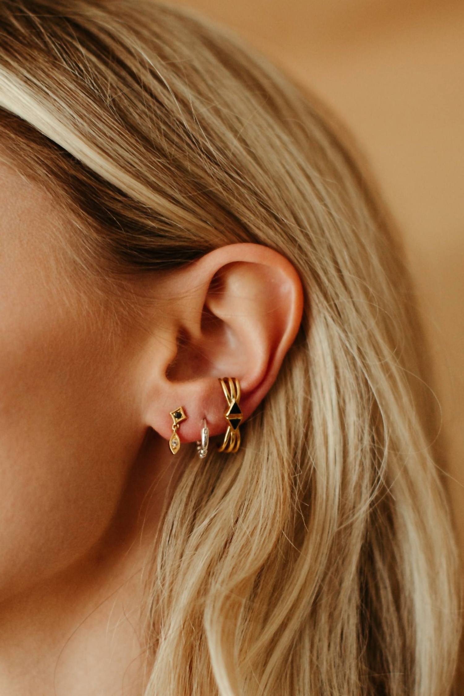 Sierra Winter Jewelry - Women's Beatnik Earring