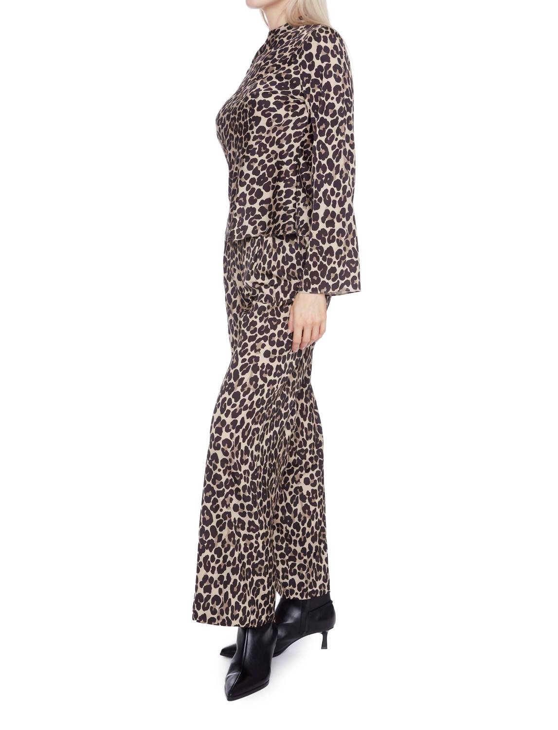 I Love Tyler Madison - Lindsay Bell Sleeve Top