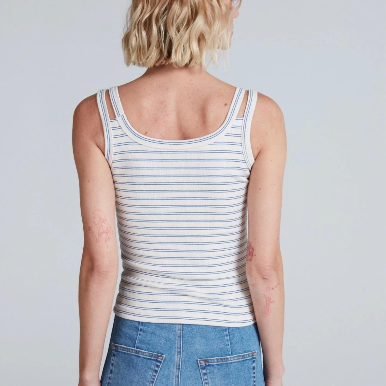 Askk Ny - Sleeveless Scoop Neckline Tank