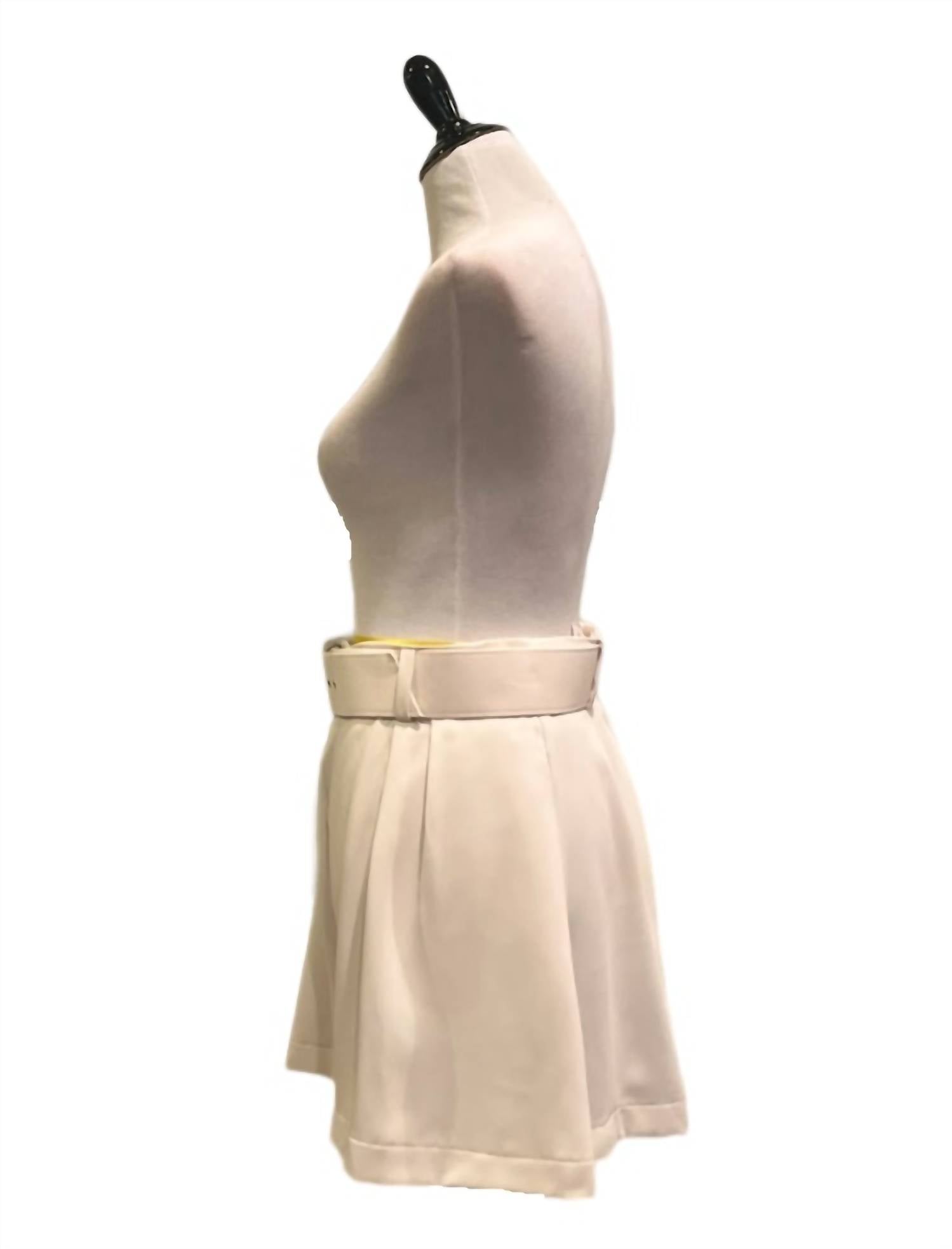 HIGH WAIST SHORTS