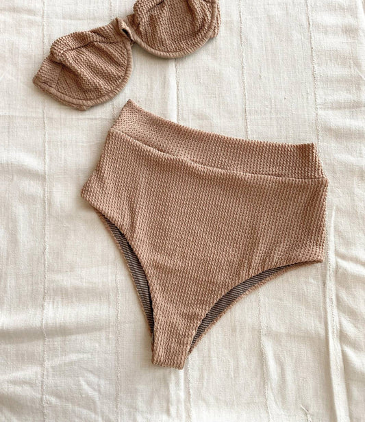 Acacia - Rose Scrunch Top