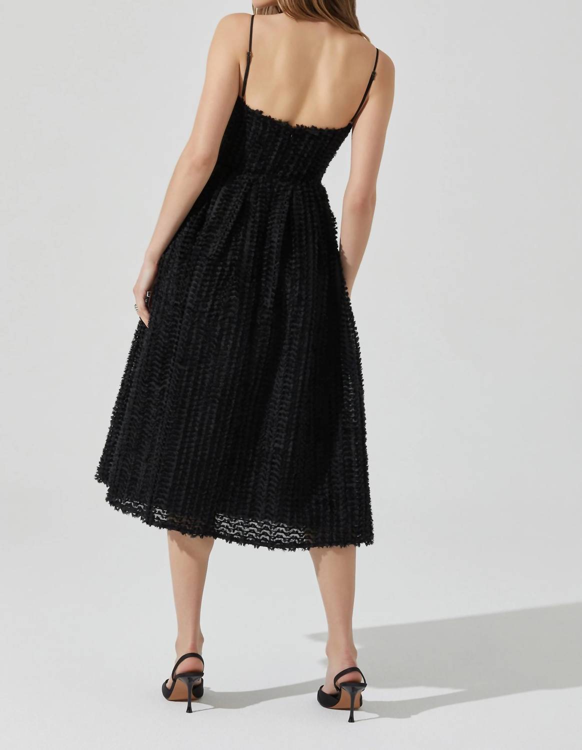 Astr - Avani Textured Midi Dress