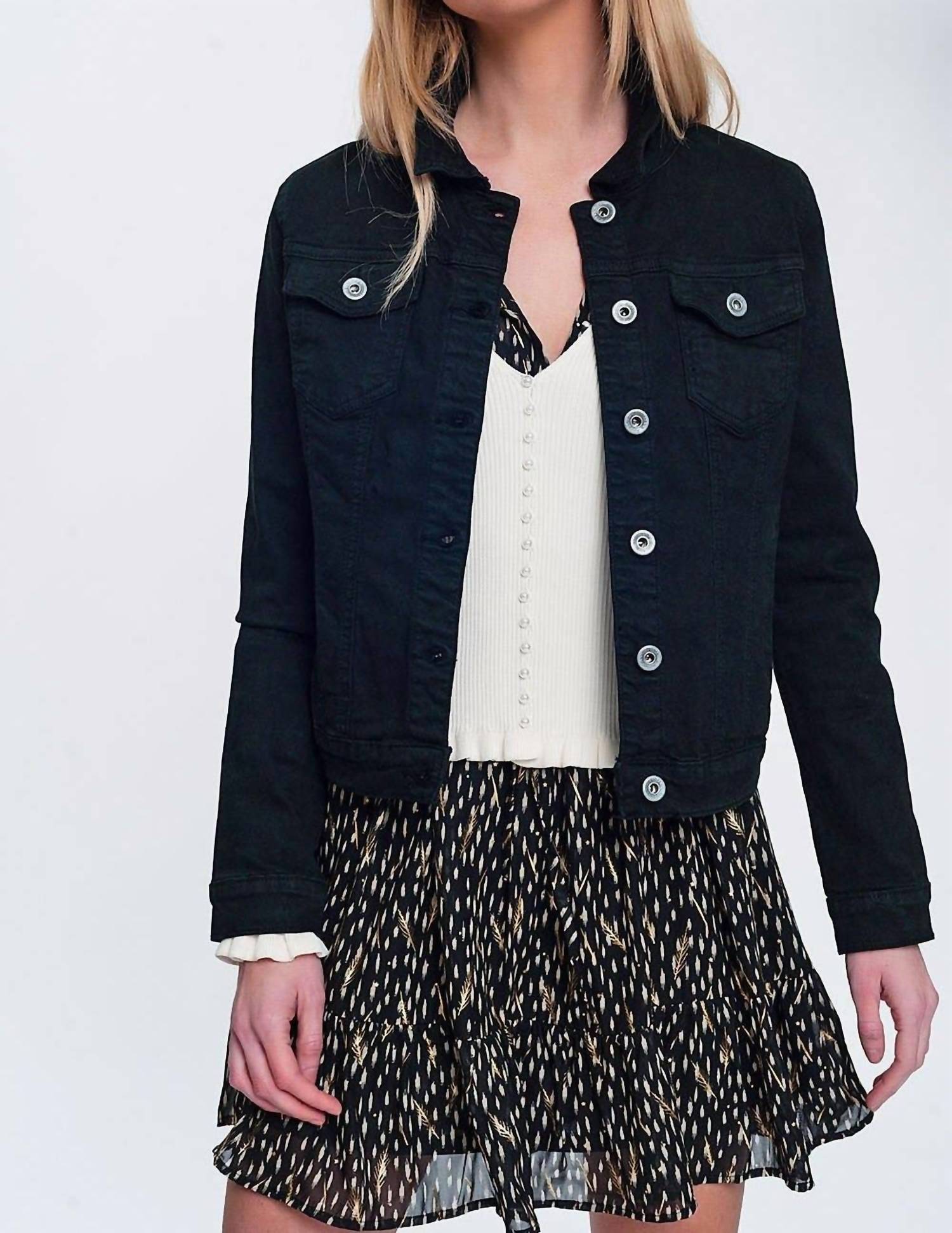 Q2 - Denim Trucker Jacket