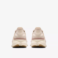Clarks - Women's Pace Sneaker