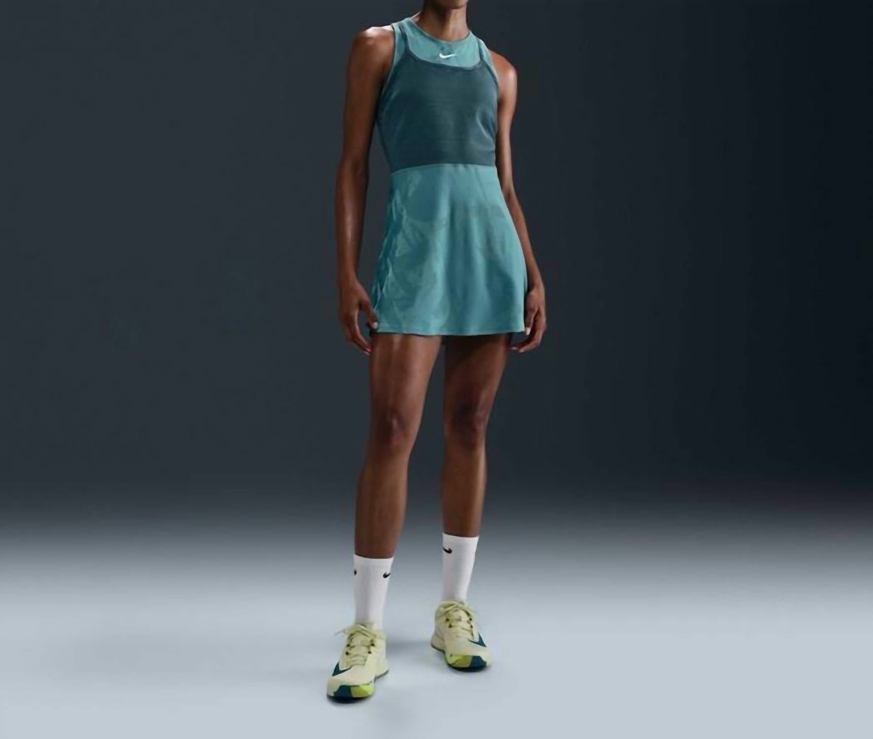 Nike - Slam Dress