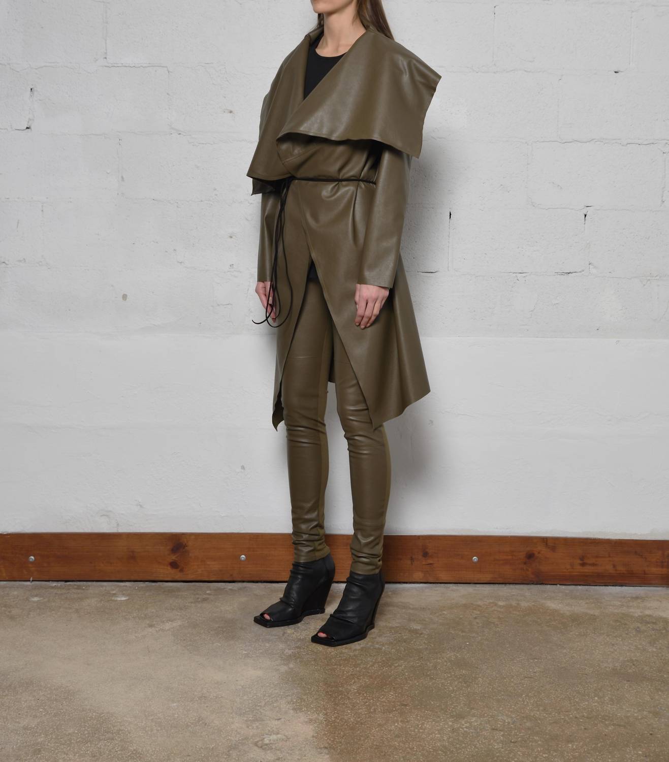 Simply Mila - Uneven Long Sleeve Coat
