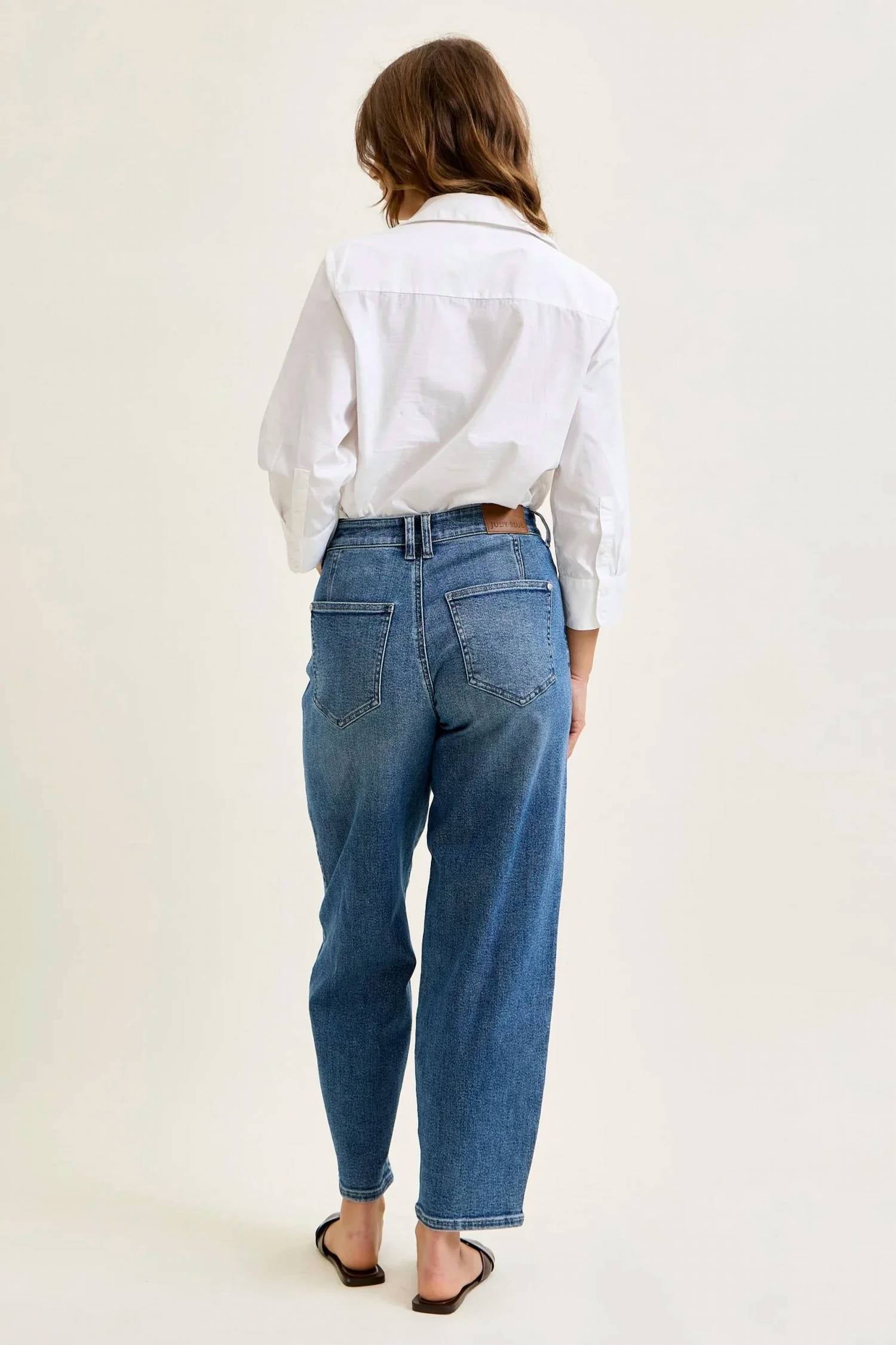 Judy Blue - Rigid Magic Barrel With Dart Detailing Jeans