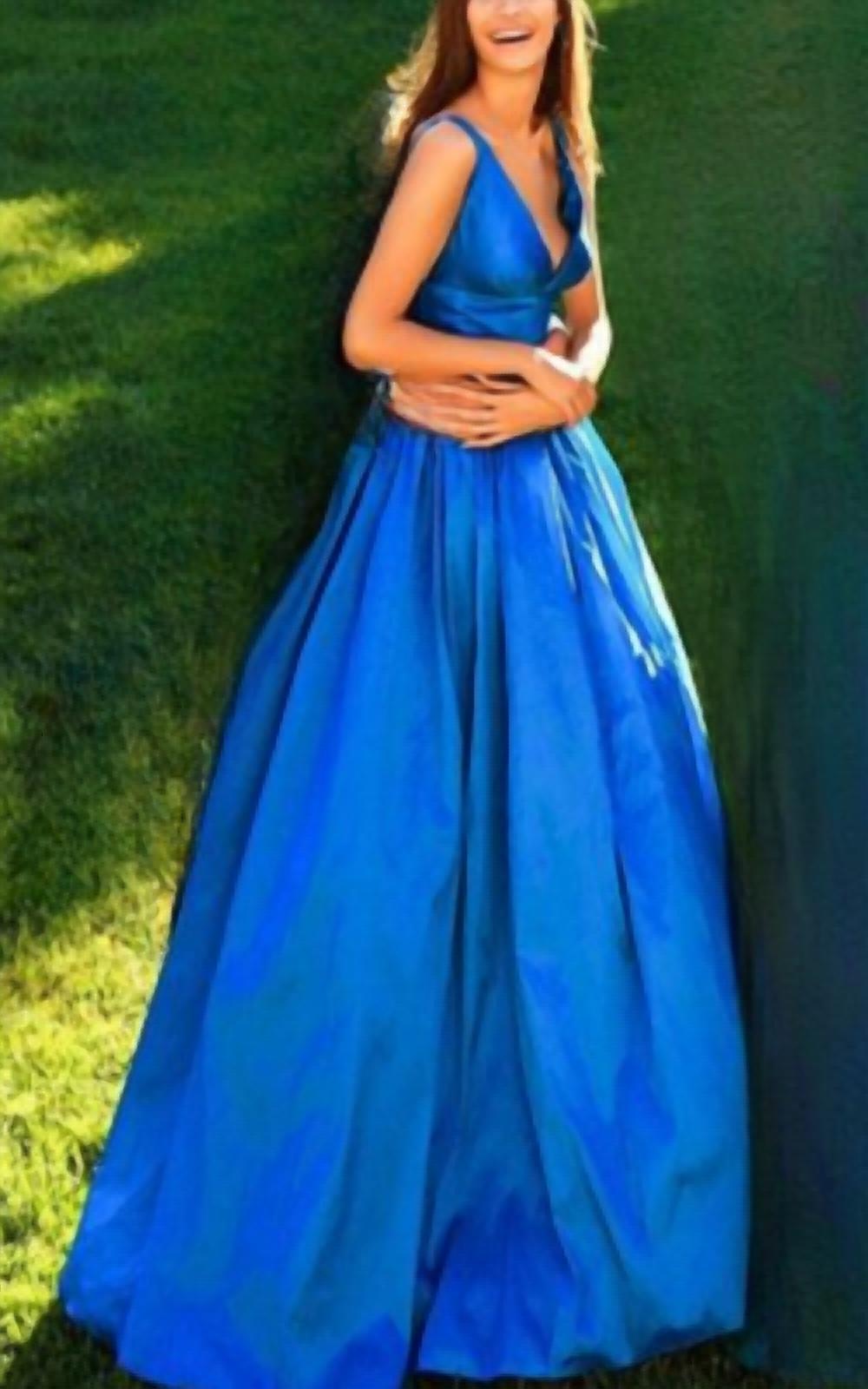 Tarik Ediz - Plunging-Neck Taffeta Ballgown
