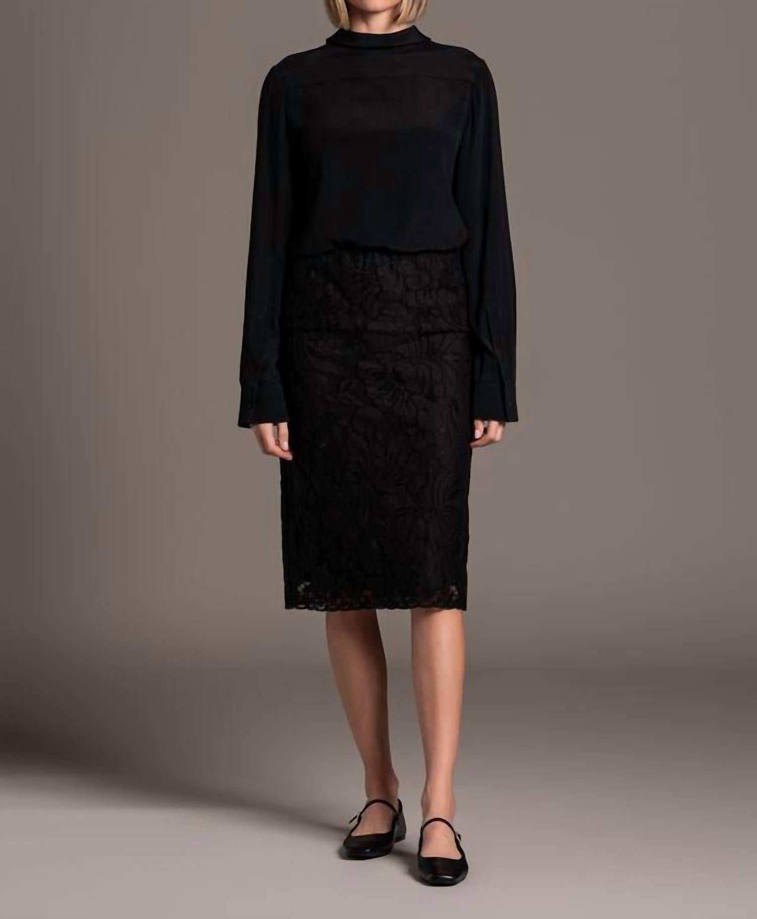 N°21 - Ruffle Back Blouse