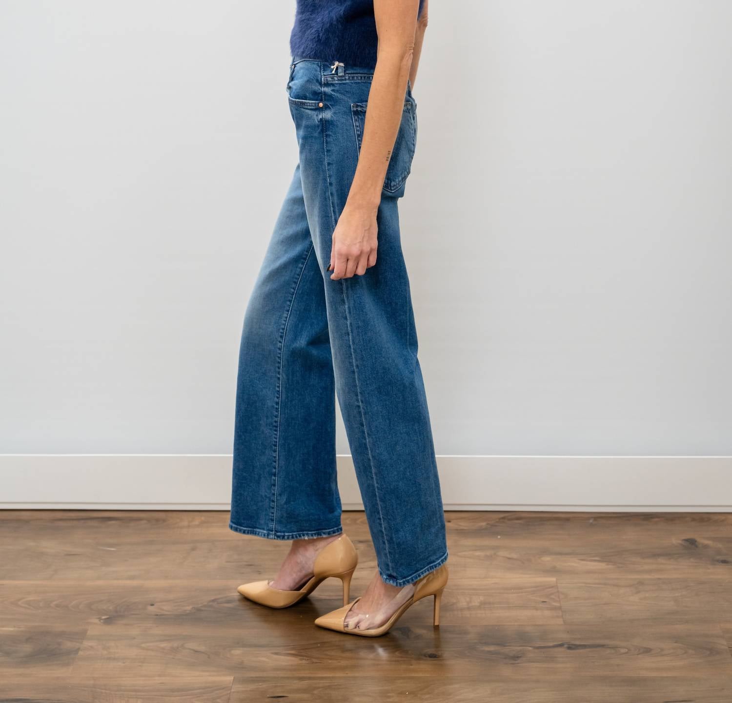 Mother - Mid Rise Lasso Sneak Tgs Jeans