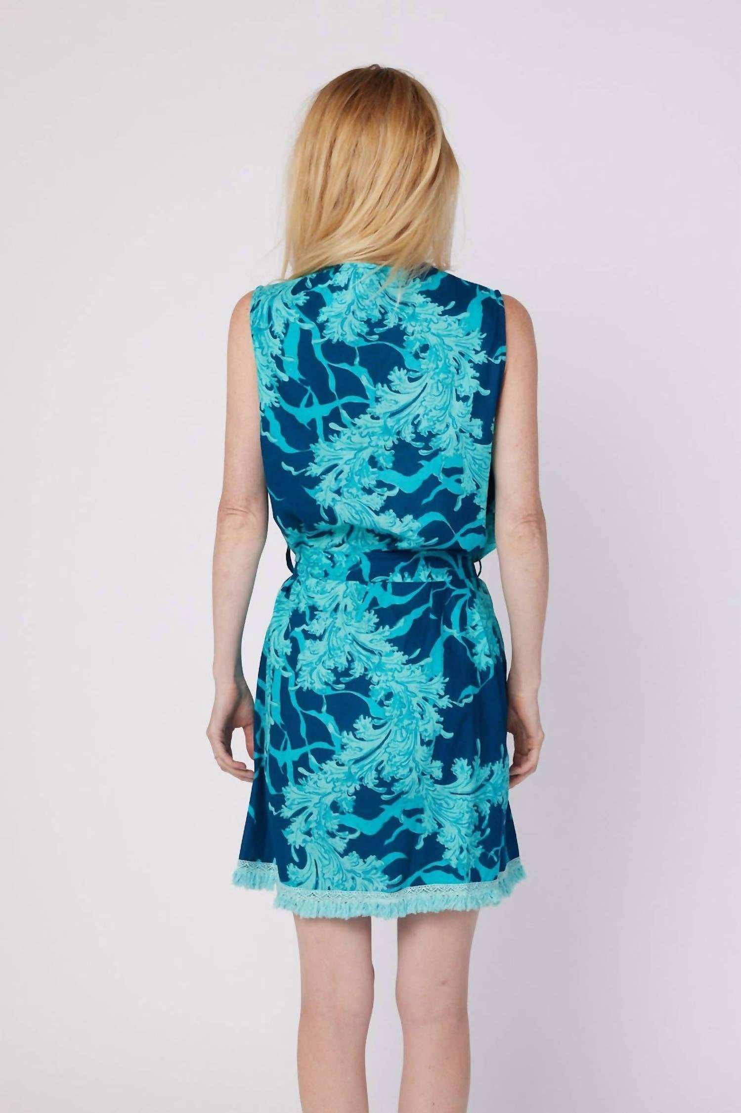 Modaposa - Felice Sleeveless V-neck Pintuck Dress
