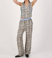 Me369 - Cameron Vest