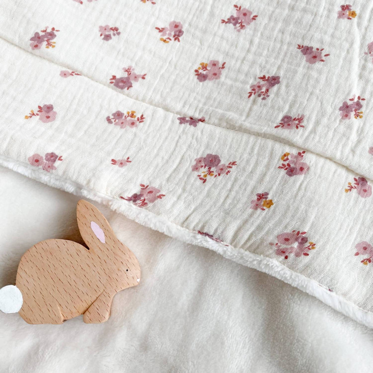 Les Juliettes - Floral Gauze/Fleece Blanket