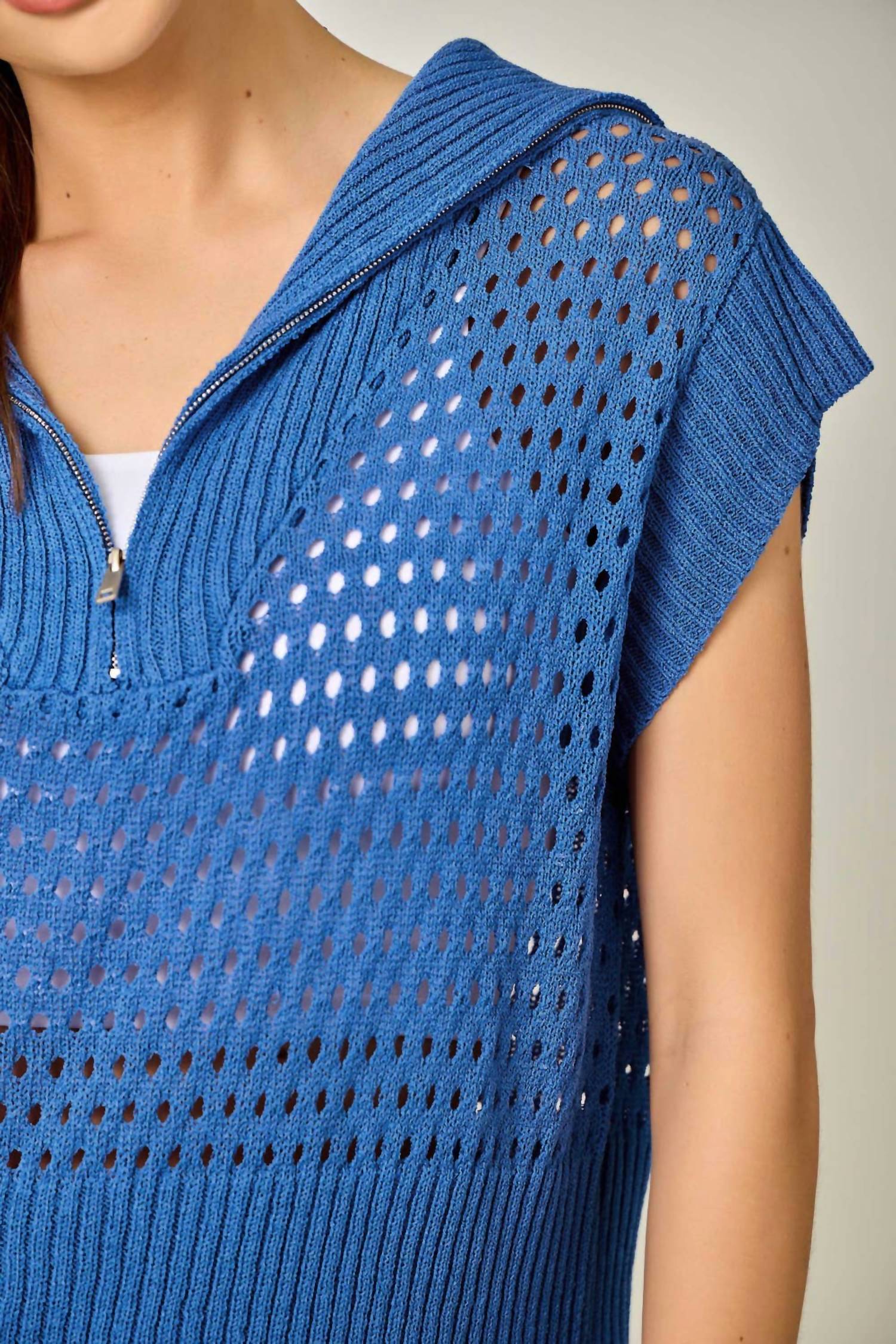 Mystree - Fishnet Zip-up Short Sleeve Sweater