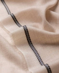 Johnstons of Elgin Women's Ives Scarf in natural - women's scarf - detail view