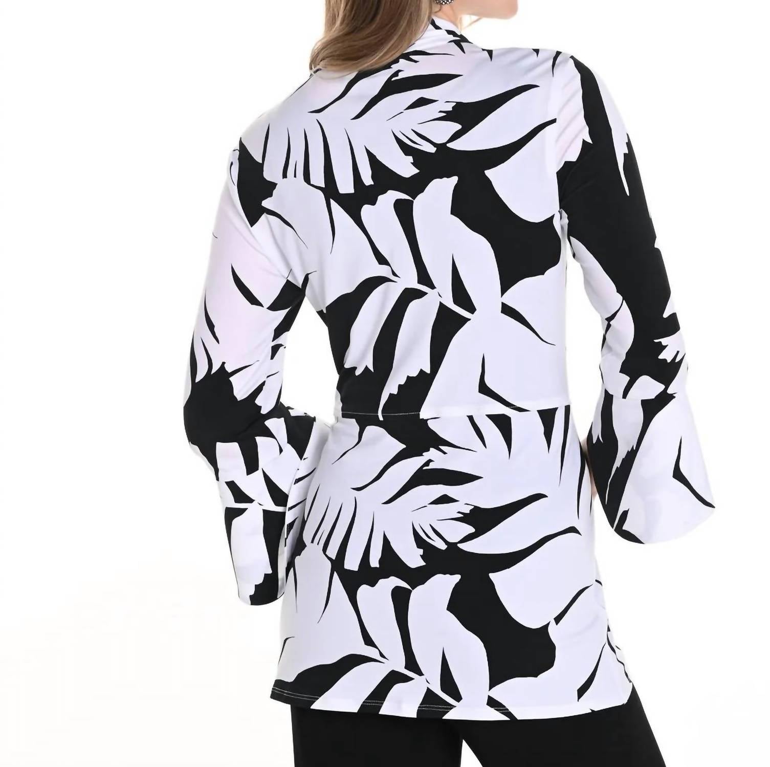 Frank Lyman - Throw Over Leaf Print Open Front Kimono Jacket