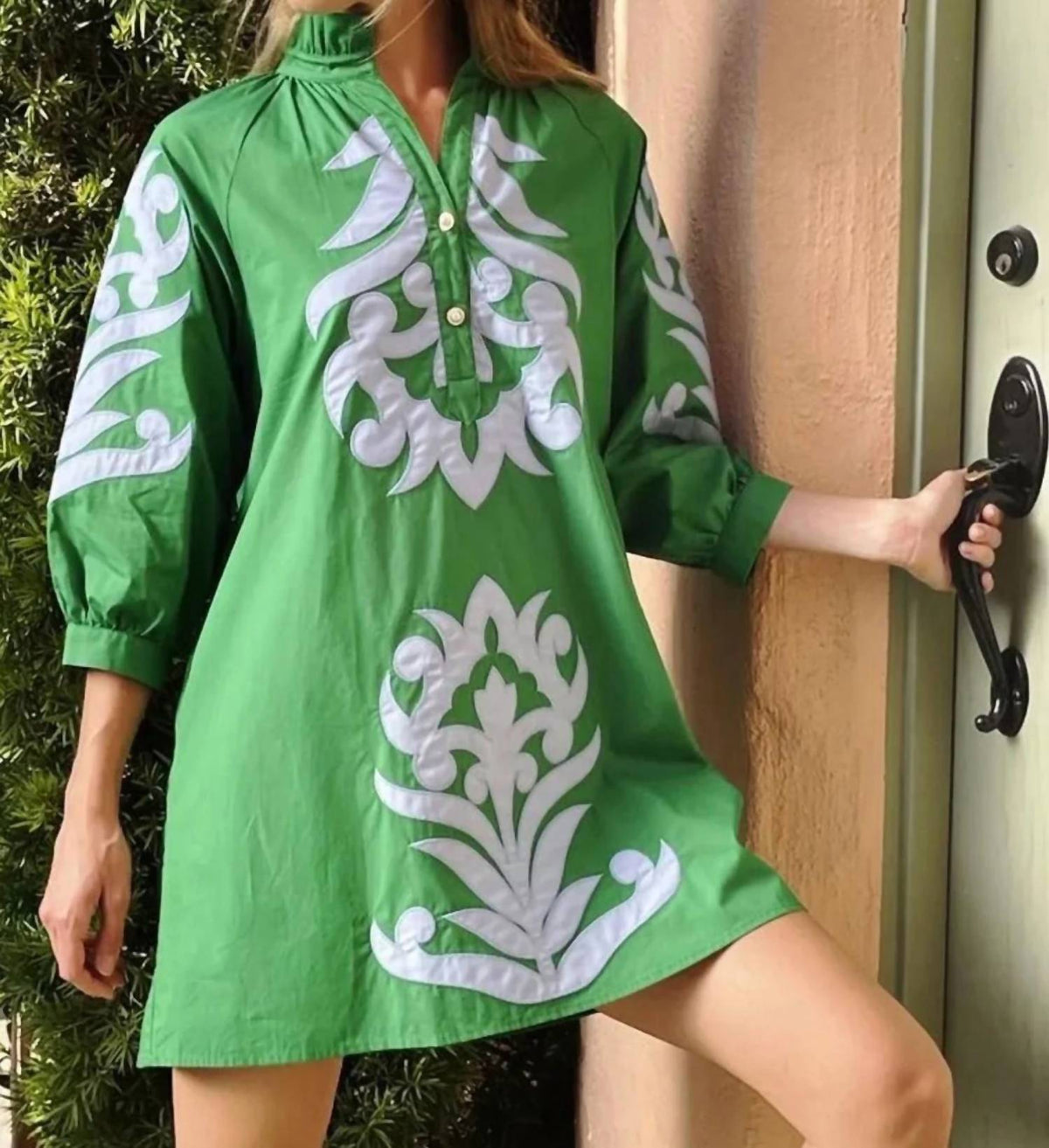 Jodifl - Kelly Greed Floral Appliqué Dress