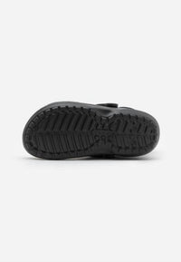 Crocs - Women's Classic Lined Neo Puff Boots