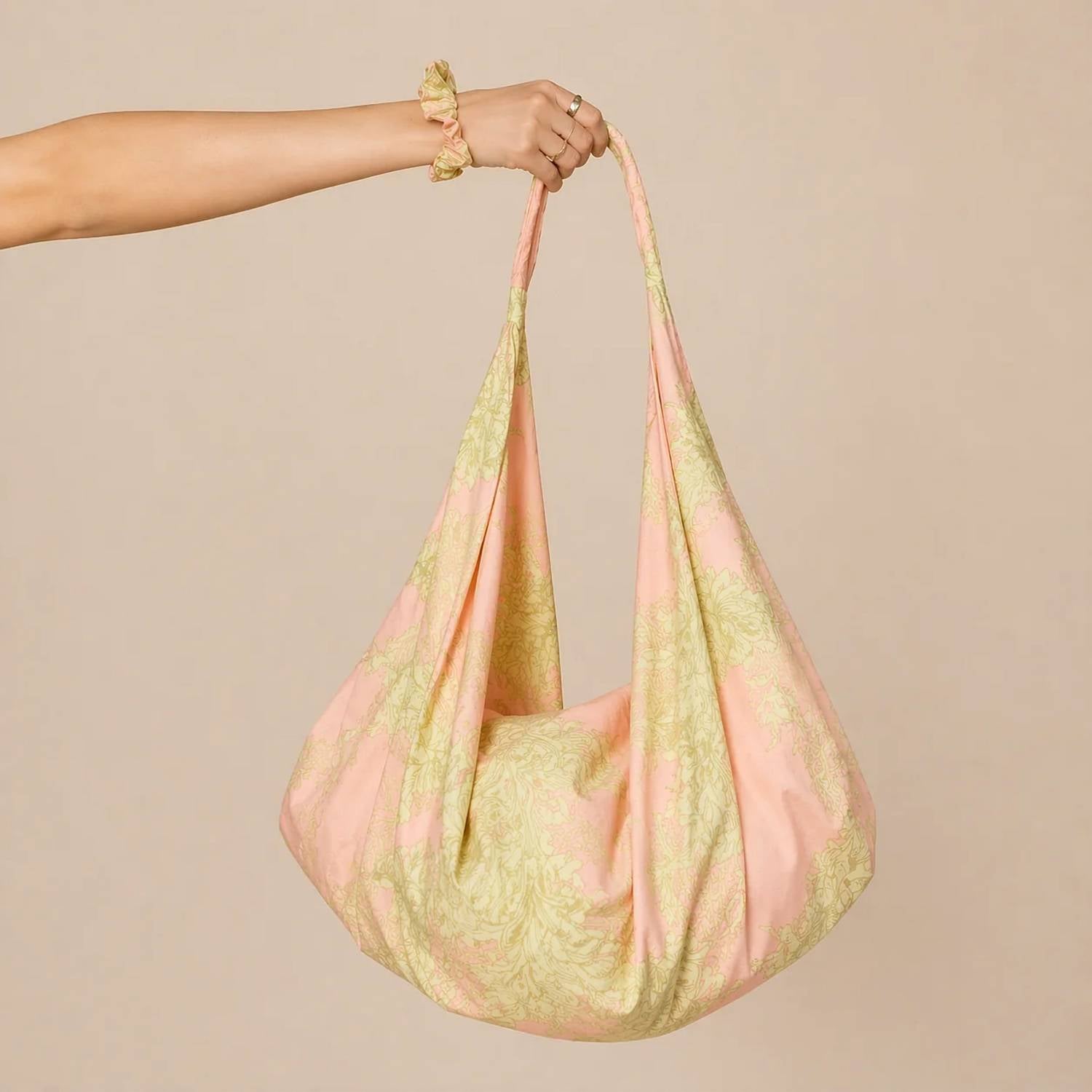 Modaposa - Women's Paisley Patterned Oversized Hobo Bag