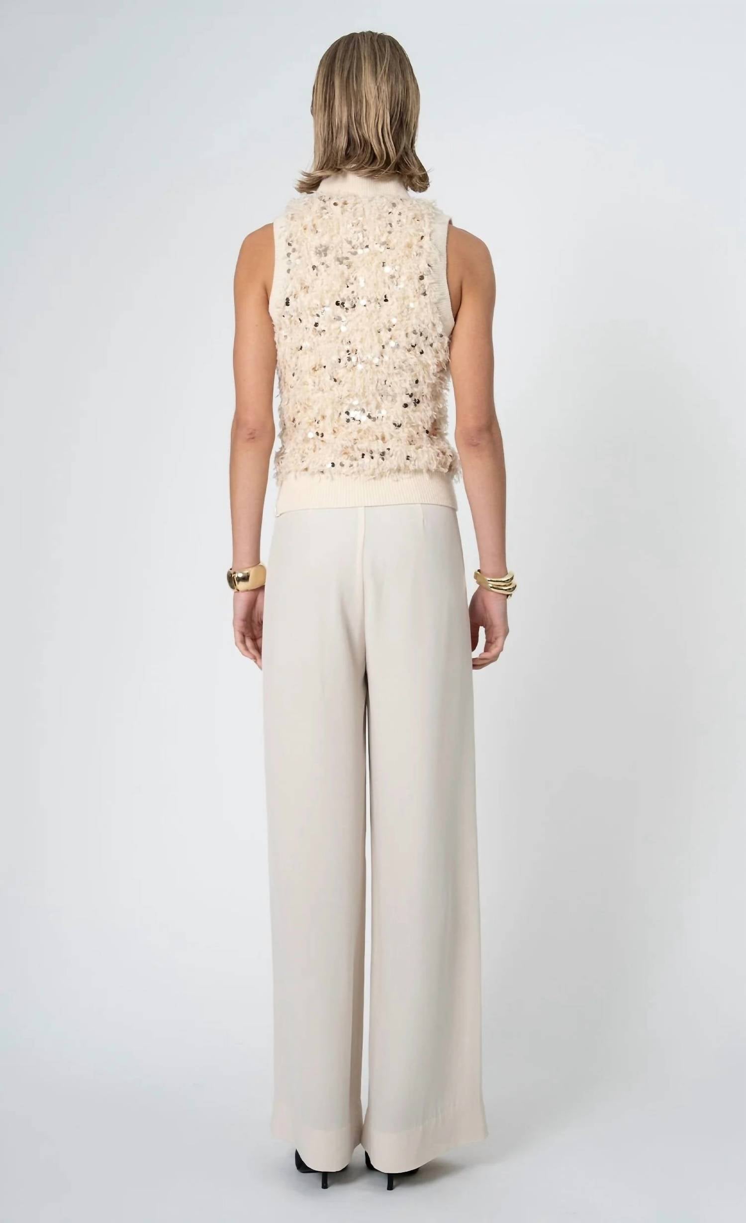 Nonchalant Label - Wila Top