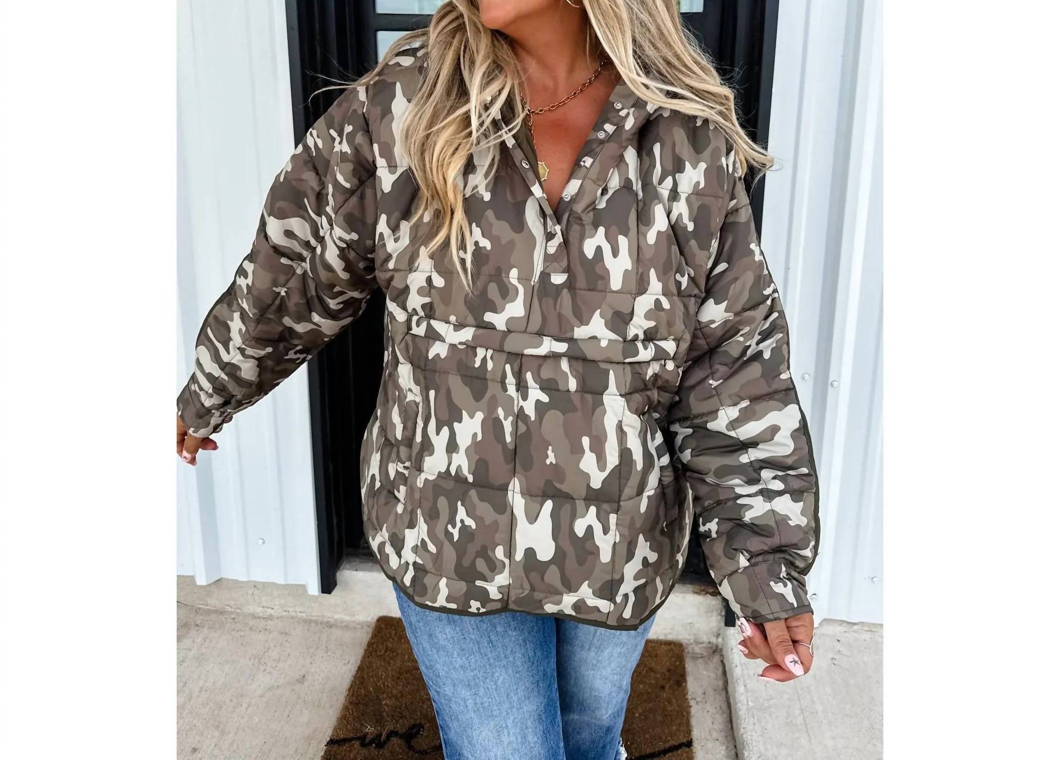 BLAKELEY The Payton Puffer Jacket in camouflage - women's jacket