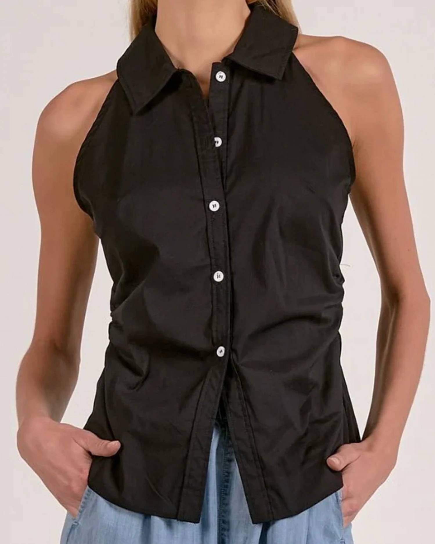 Elan - Posie Sleeveless Button-down Top