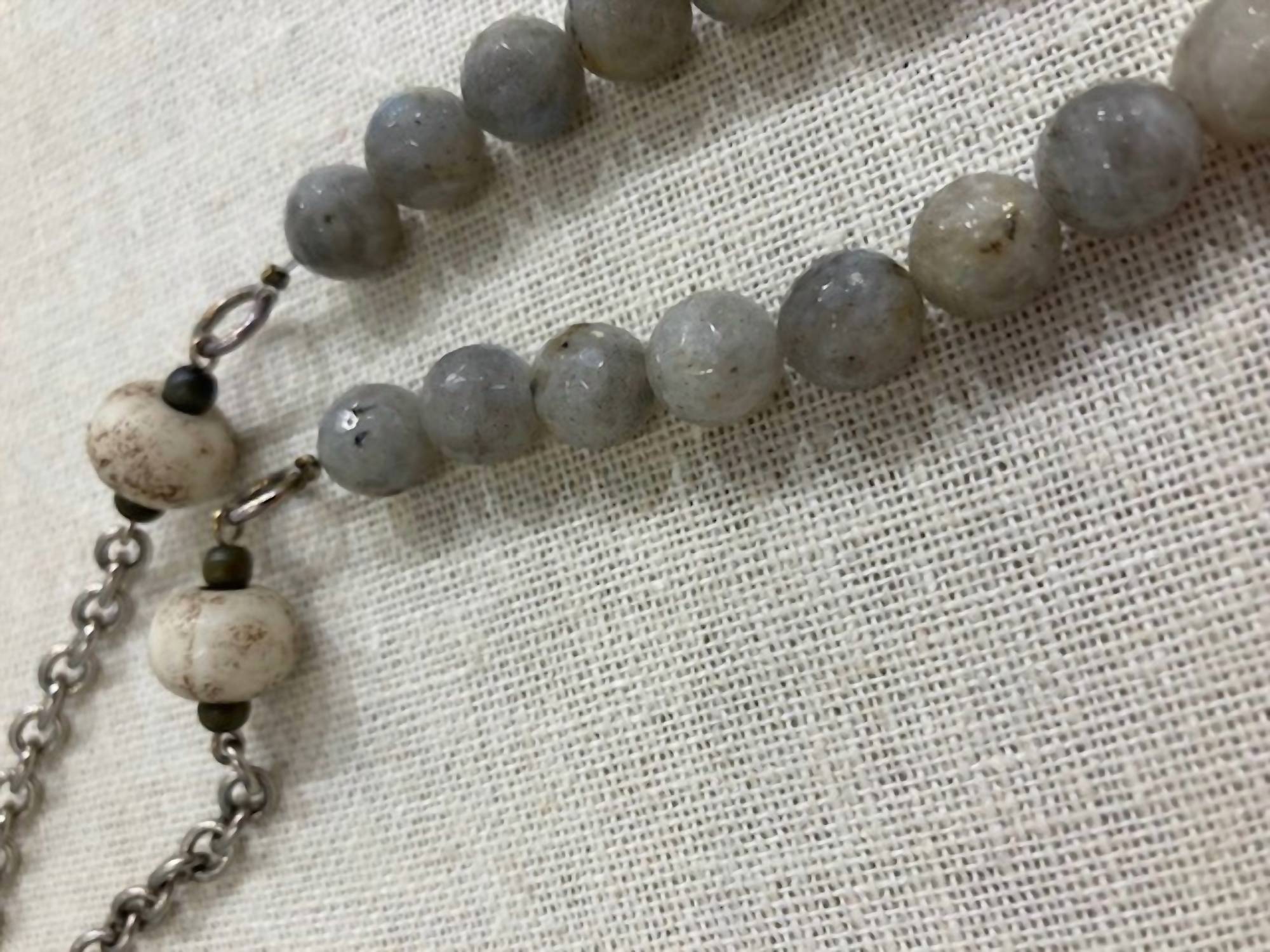 French Kande PRE LOVED Daalder William Medallion Chain in silver and labradorite - women's jewelry - view 4