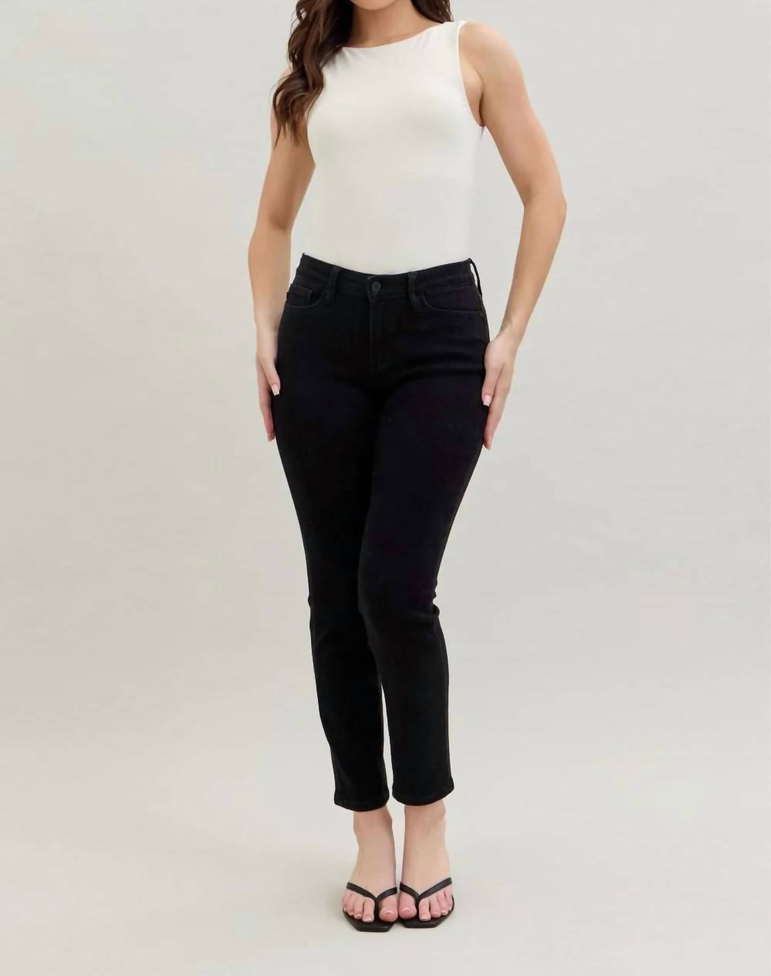 Judy Blue - Mid-rise Slim Fit Jeans