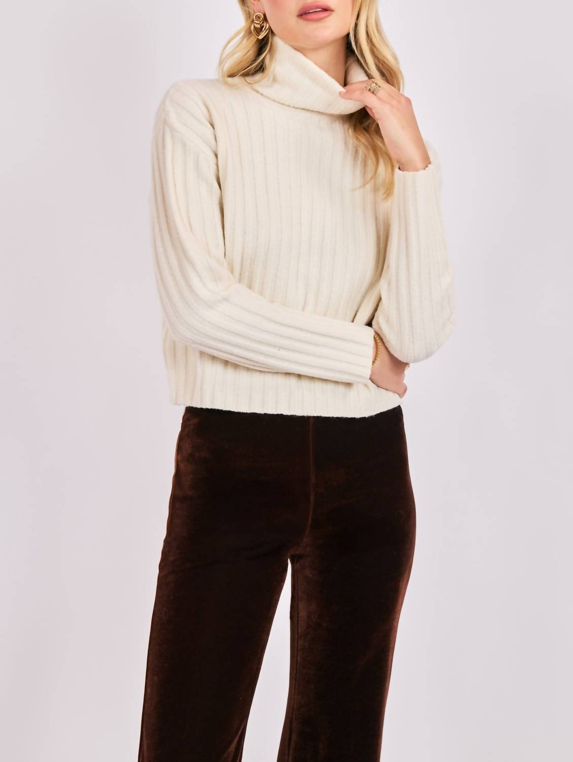 Sadie & Sage - Cosette Ribbed Turtleneck Sweater