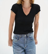 Lna - Fitted Ribbed V-neck Top