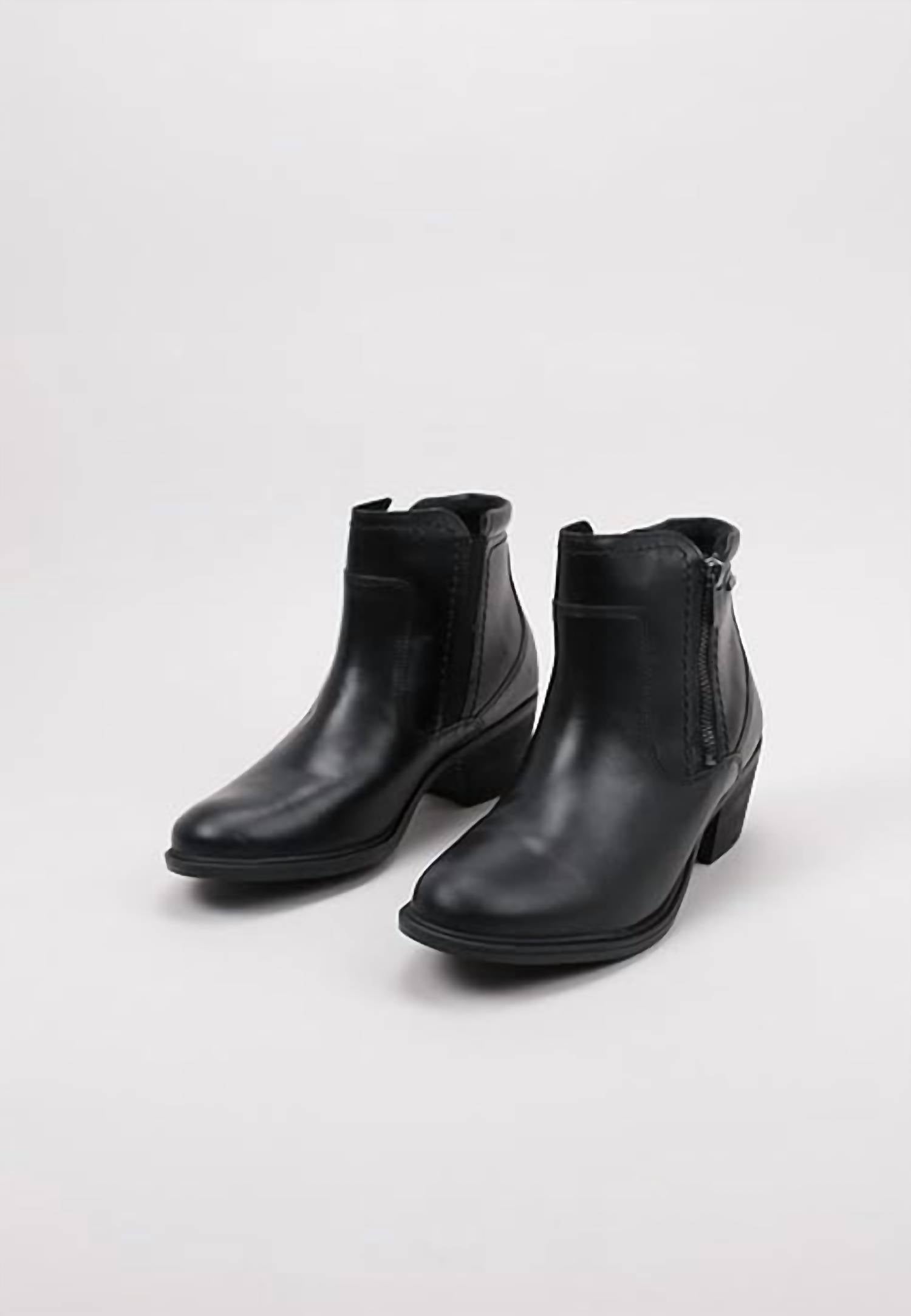 Clarks - Women's Neva Zip Waterproof Boots