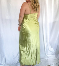 One And Only Collective - Amara Flower Detailed Maxi Dress
