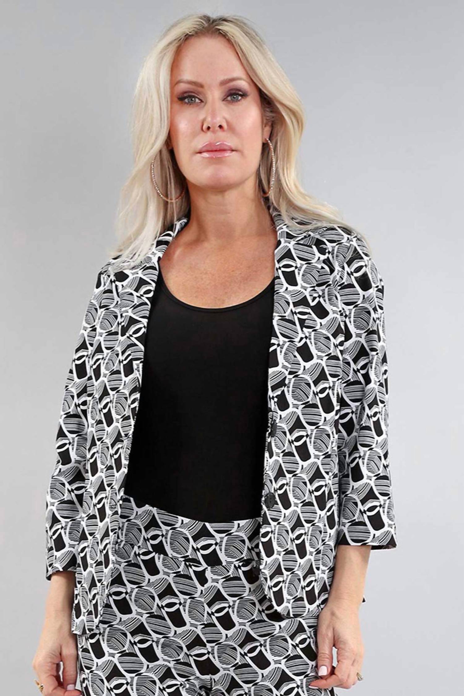 Michael Tyler - Three Quarter Sleeve Blazer