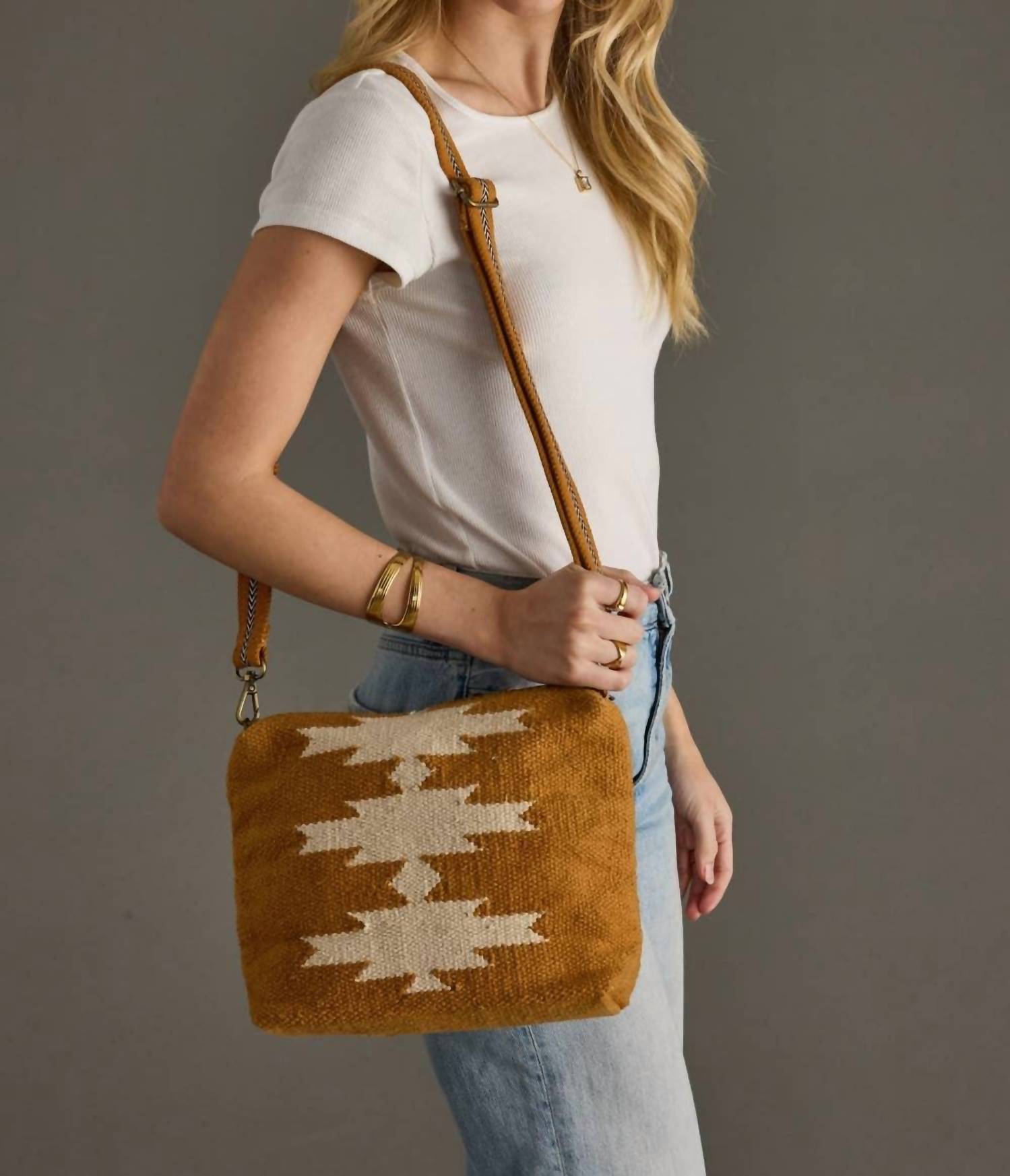 P.A.R.O.S.H. - Women's Aztec Crossbody Bag