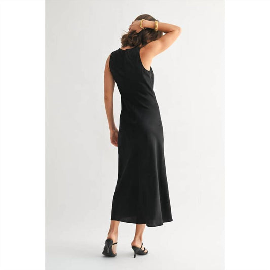 Fun 2 Fun - Satin V-neck Maxi Dress