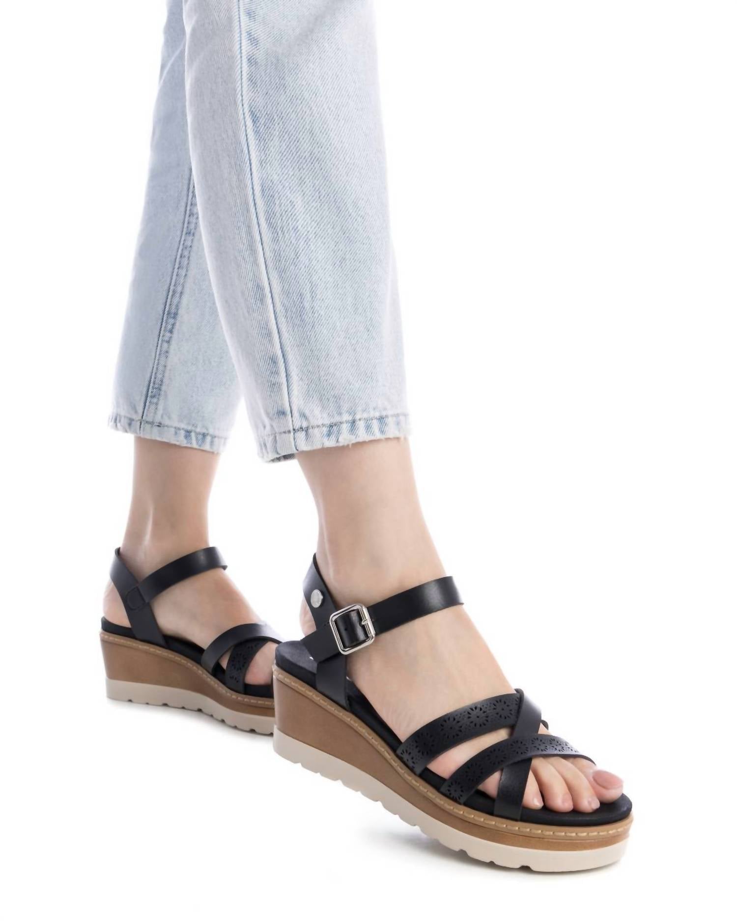 REFRESH Women's Sleek Wedges in black - women's shoe - view 4