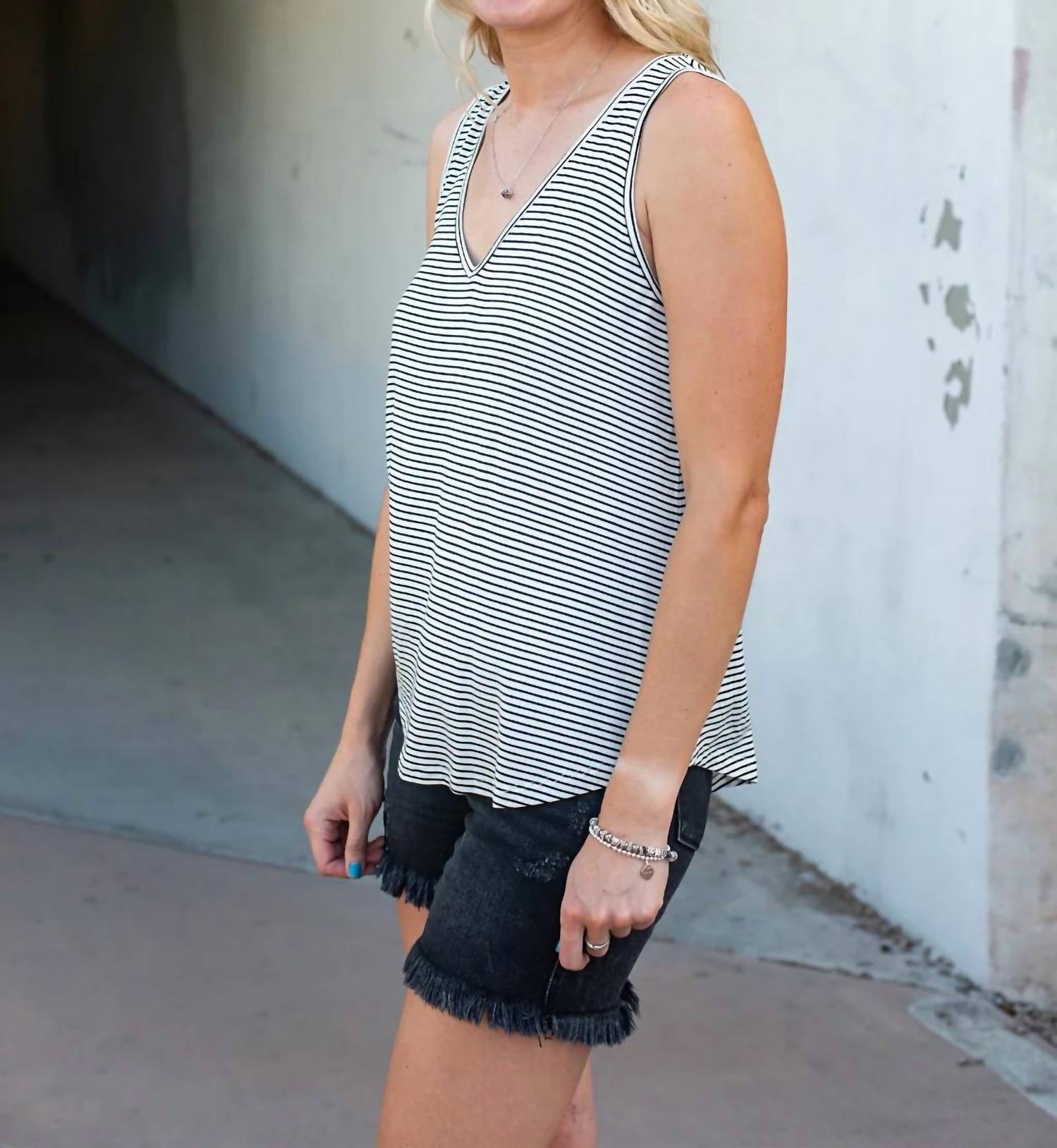 Hyfve - V-neck Tank Top