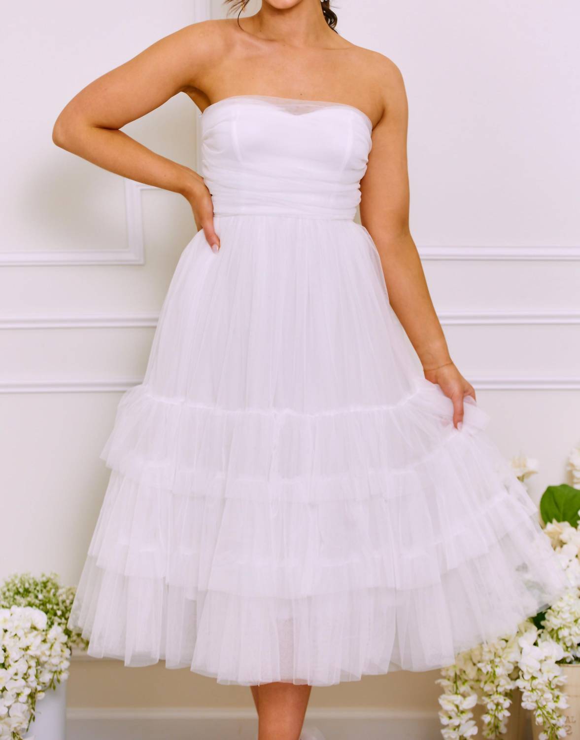 Luxxel - Tulle Strapless Midi Dress