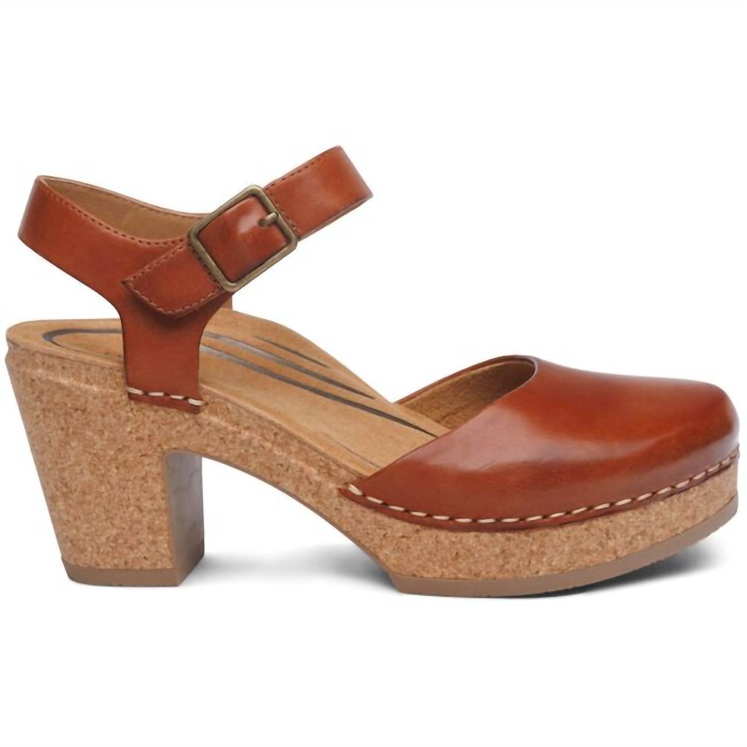 Aetrex Women's Finley Closed Toe Heel in cognac - women's heels - detail view