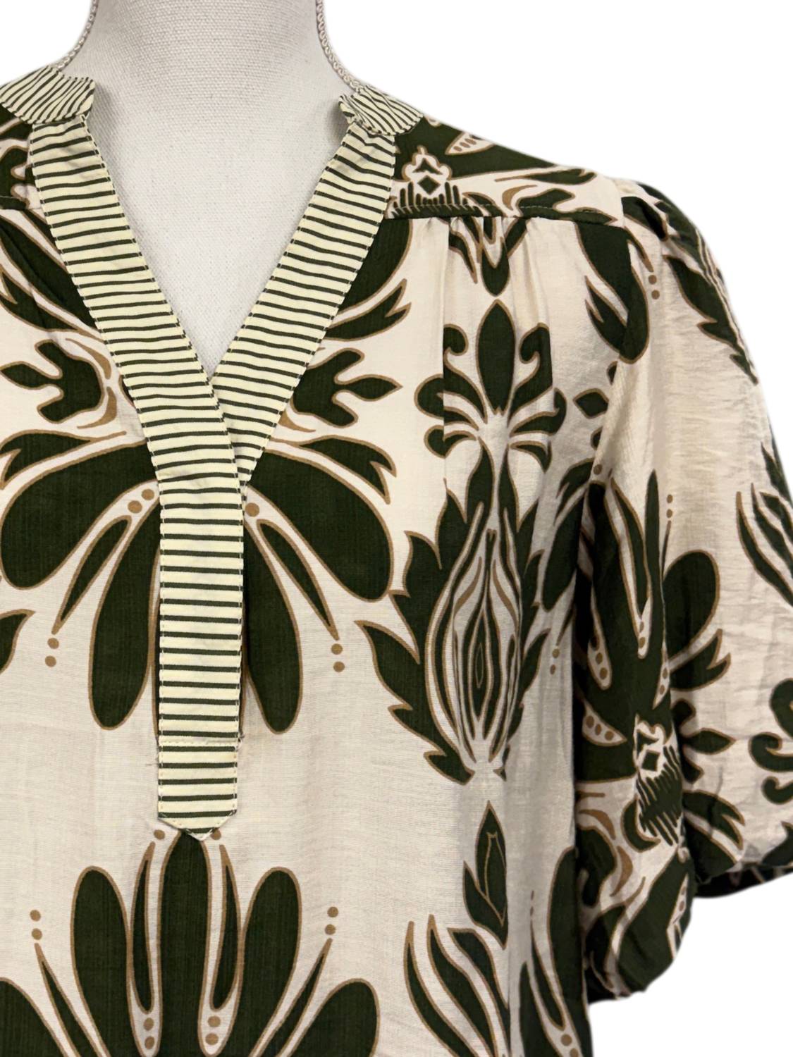 She + Sky - Women's Mix Printed Puff Sleeve Top With Contrast Trim