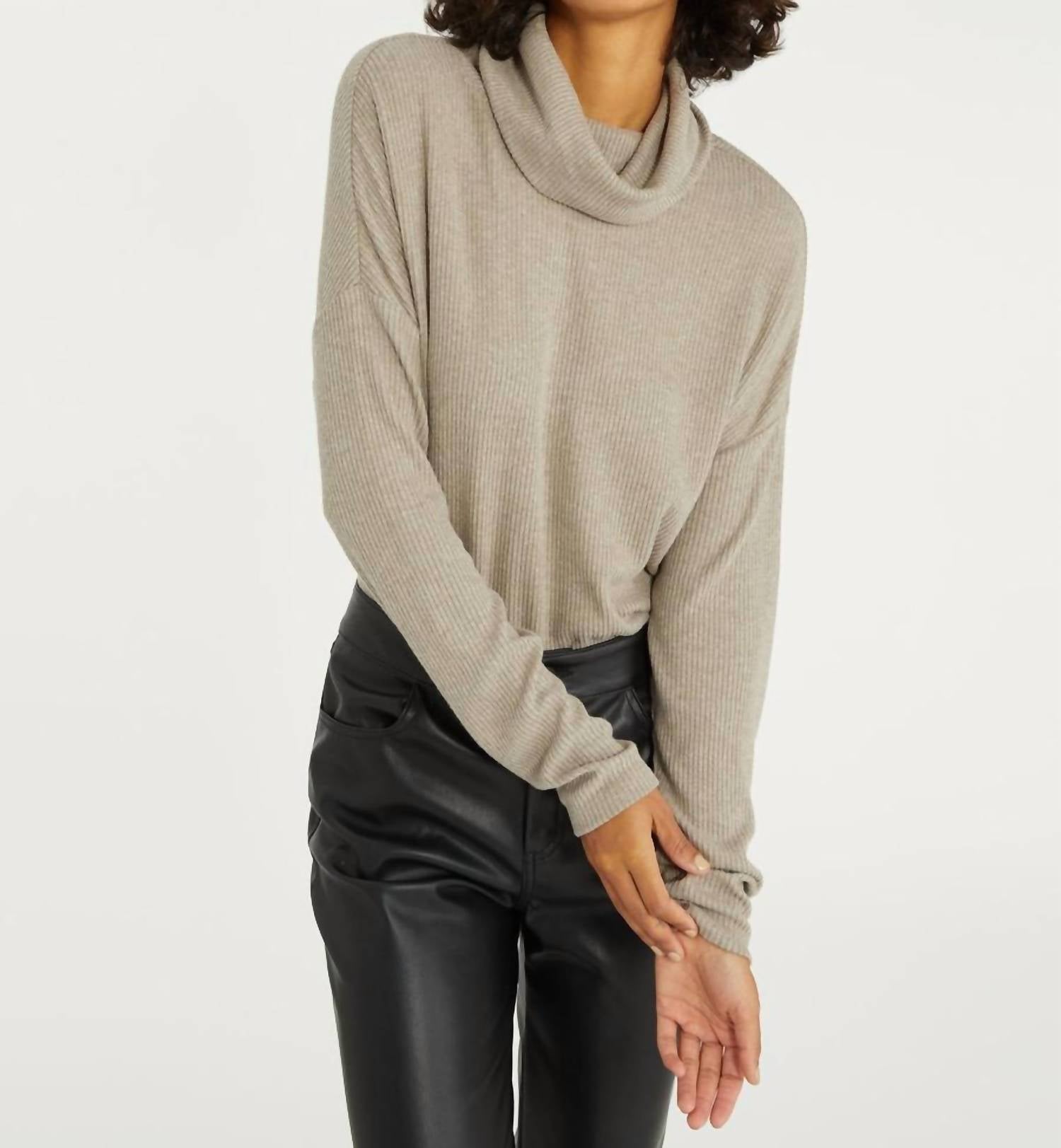 Find Me Lounging Tunic Pullover